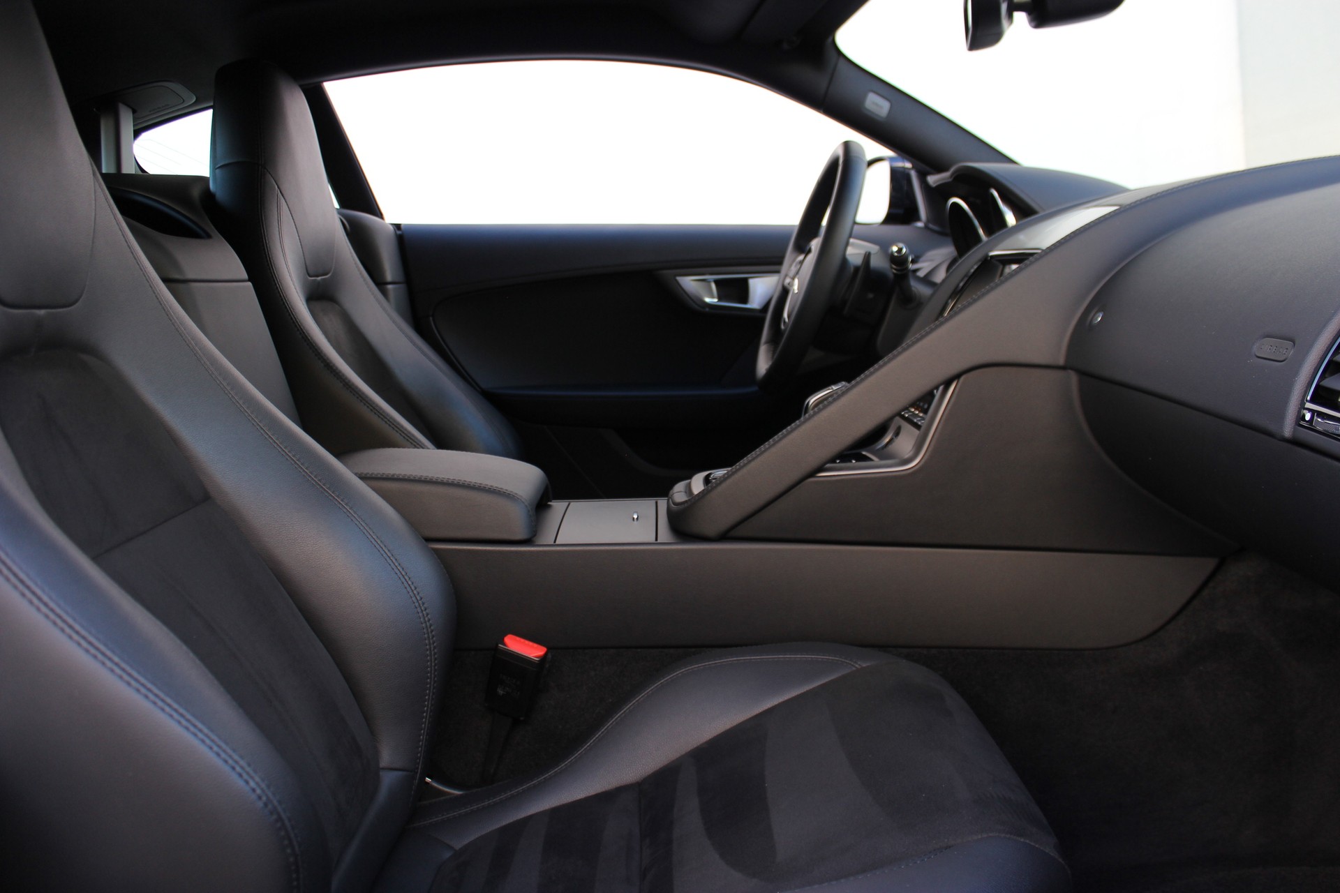 JAGUAR F-Type Coupé 3.0 V6 S/C-image-3