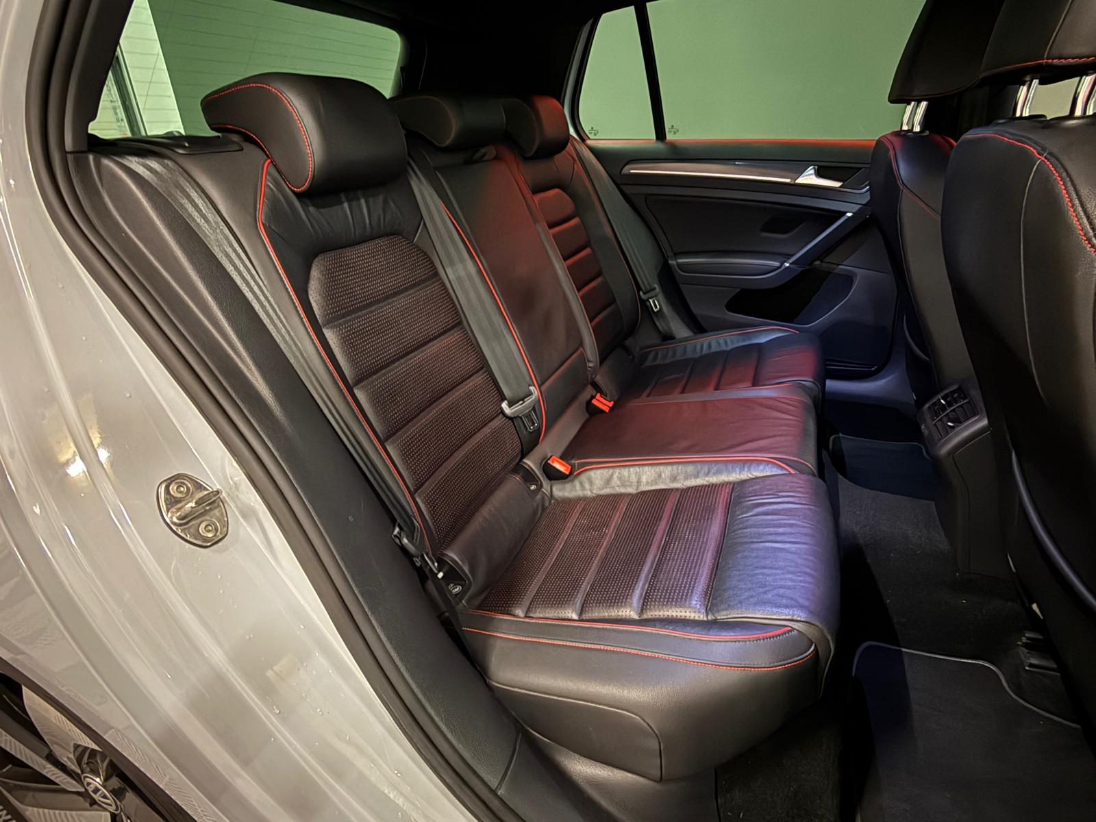 VW Golf 2.0 TSI GTI DSG-image-11
