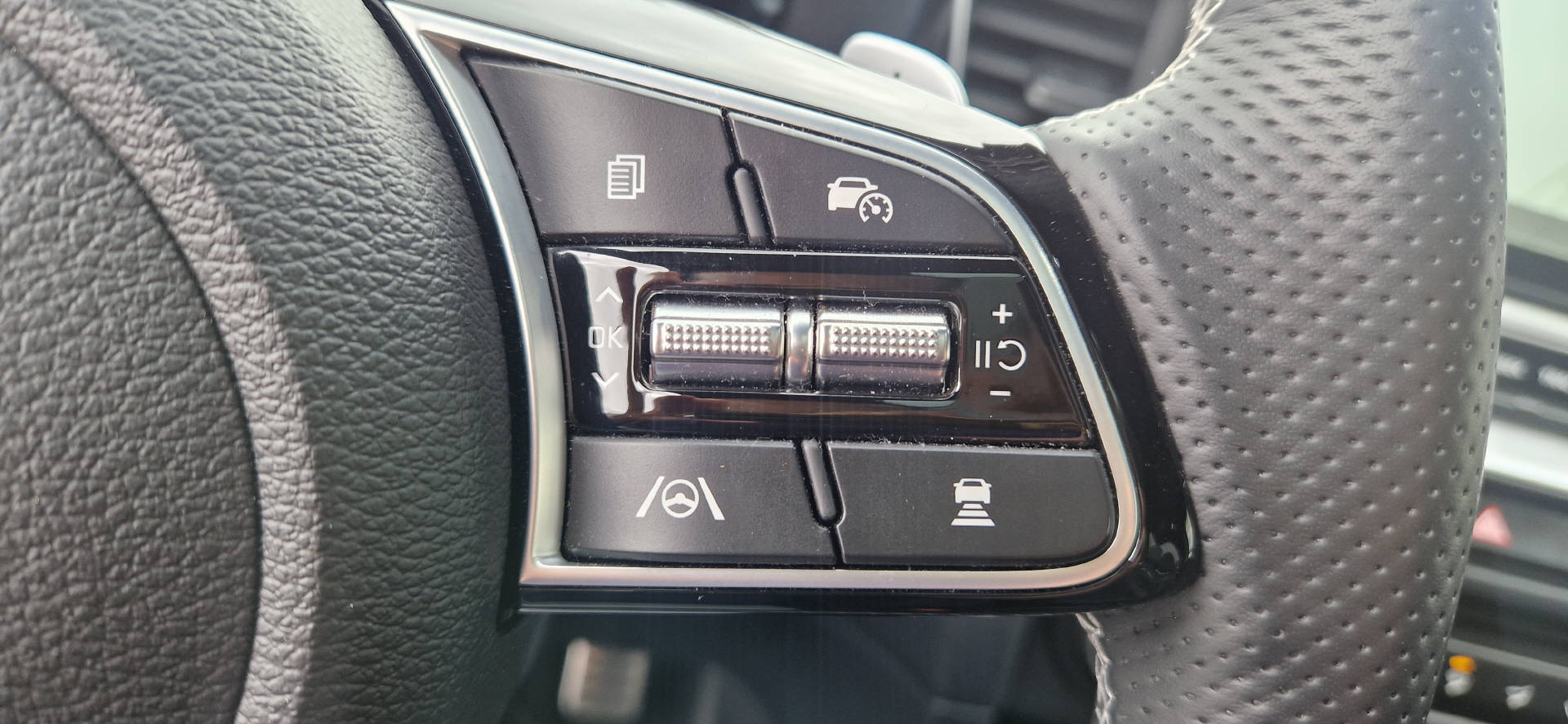 KIA Ceed 1.5 T-GDi GT-Line Edition-image-14