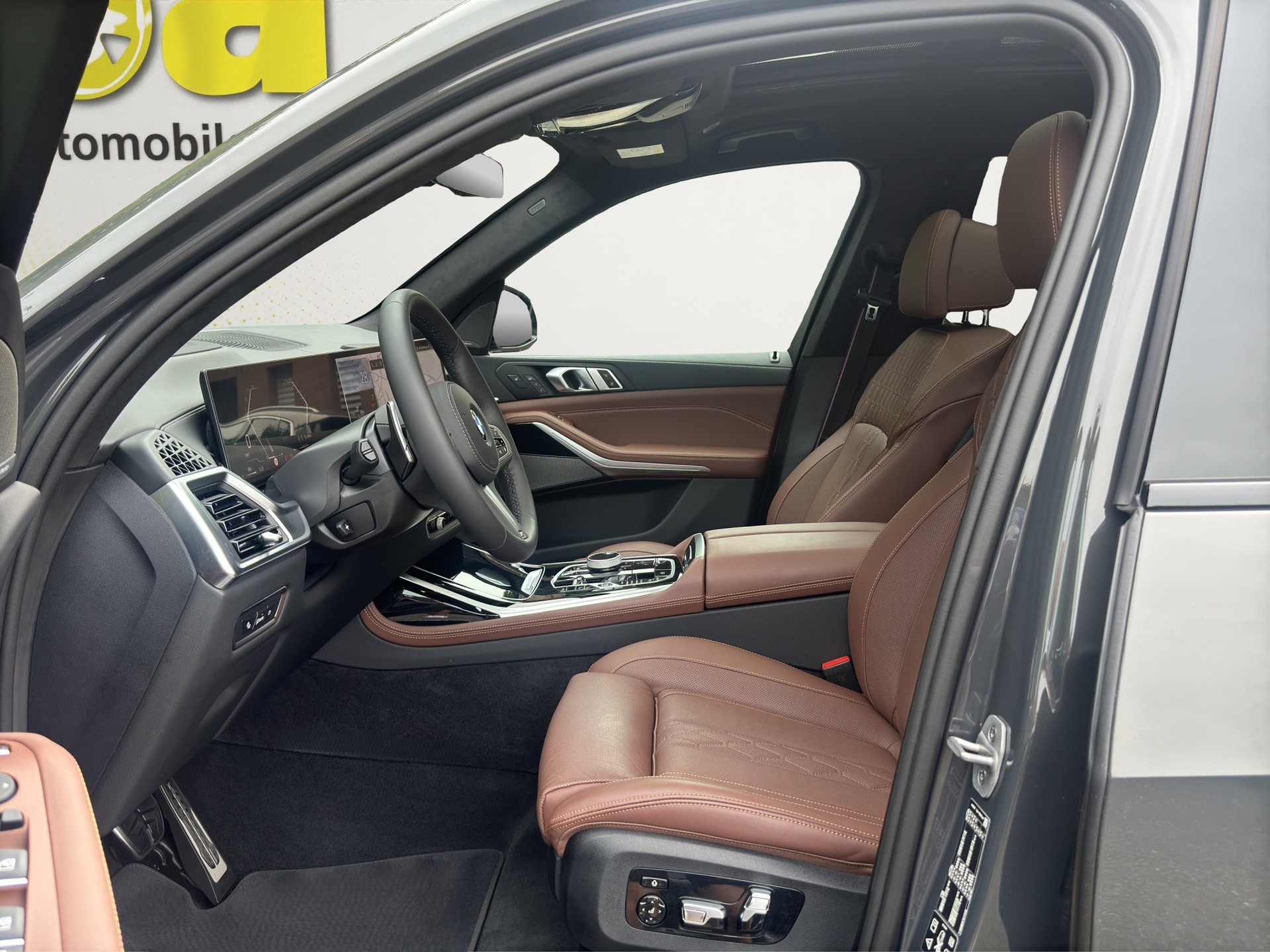 BMW X7 xDrive 48V 40i M Sport Pro (CH) FACELIFT INDIVDUAL AHK-image-11