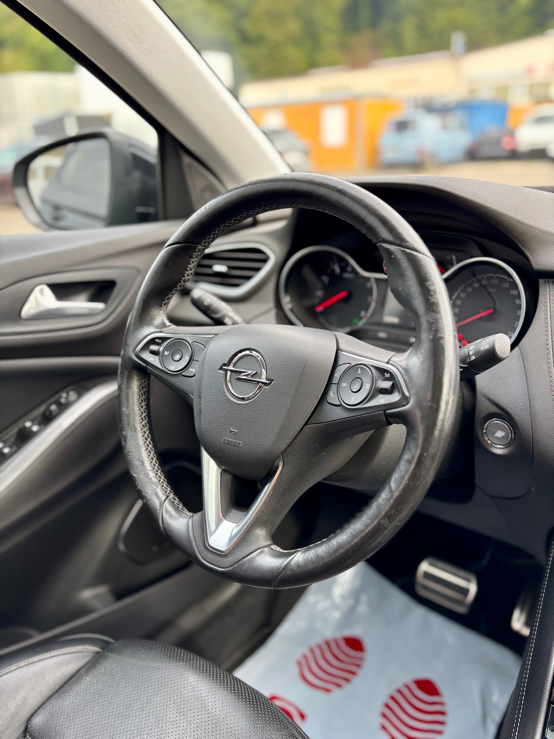 OPEL Grandland X 1.2i TP Ultimate Automatik-image-10