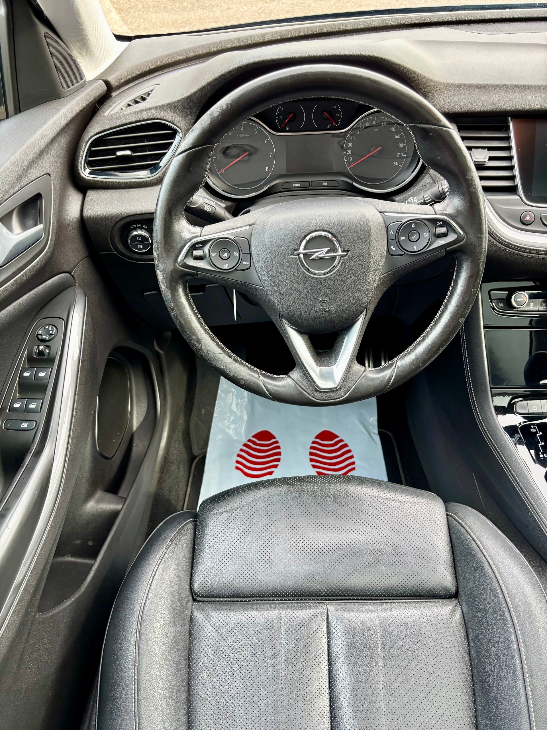 OPEL Grandland X 1.2i TP Ultimate Automatik-image-9