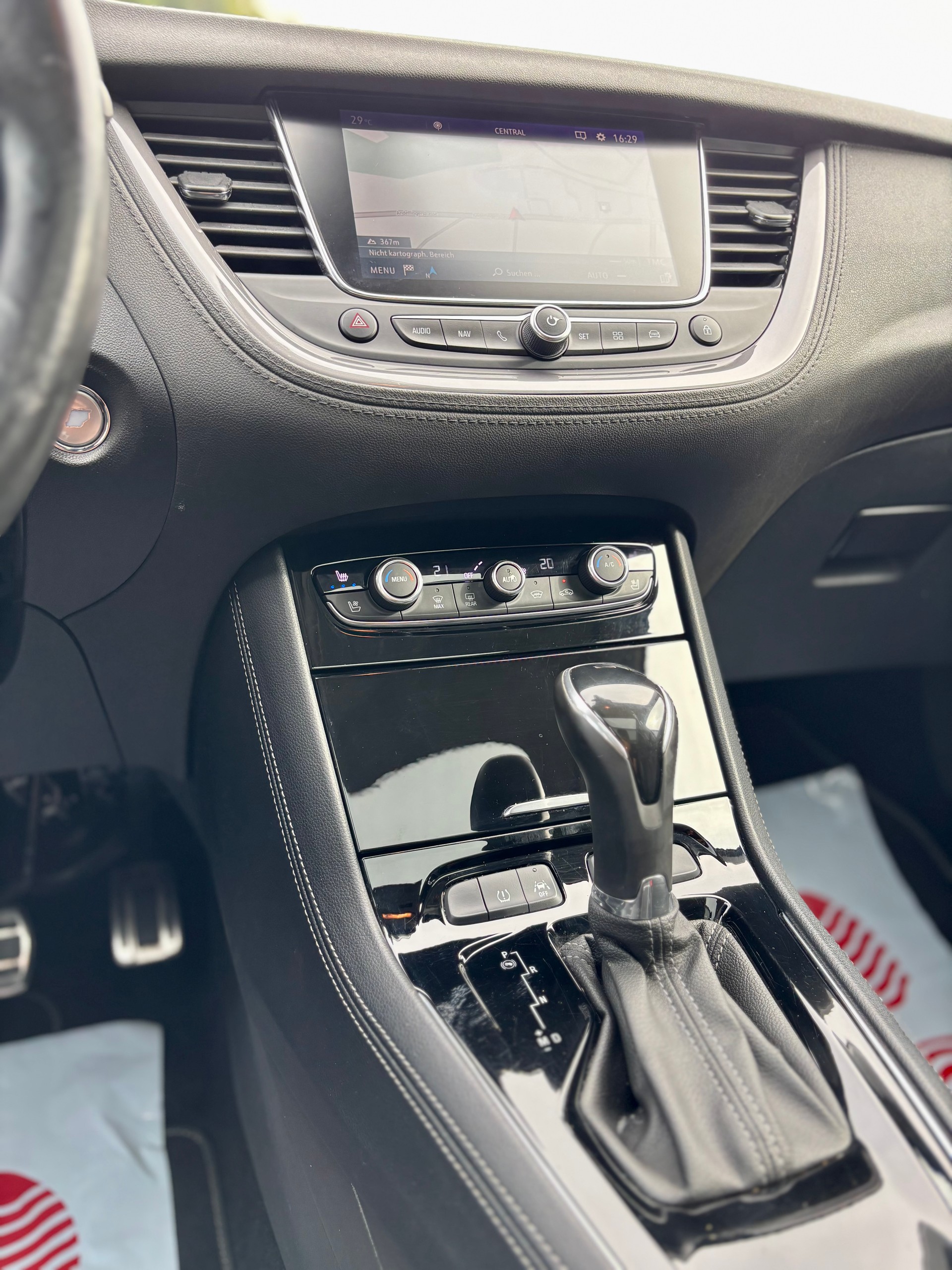 OPEL Grandland X 1.2i TP Ultimate Automatik-image-8
