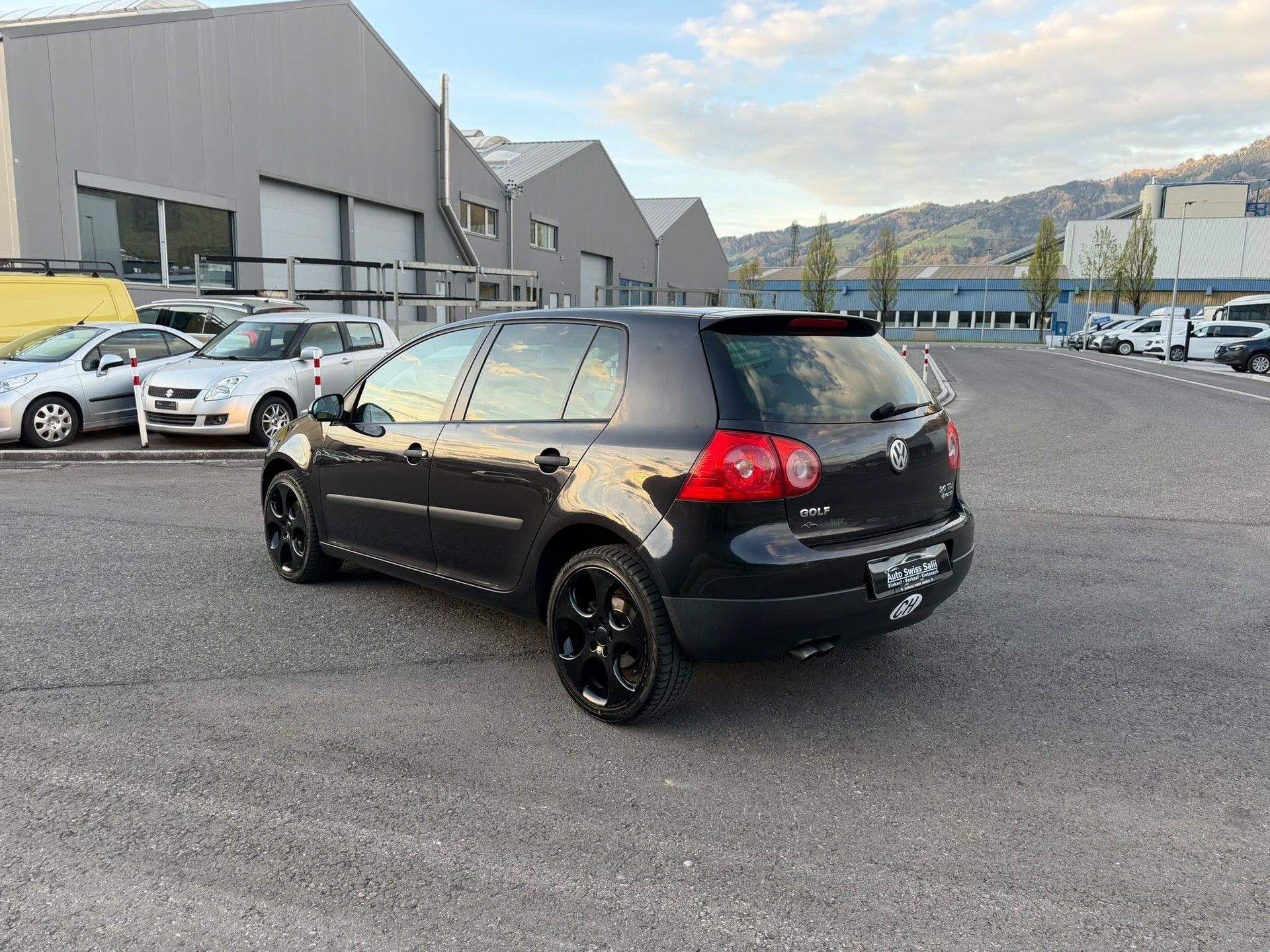 VW Golf 2.0 TDI Comfortline 4Motion-image-2