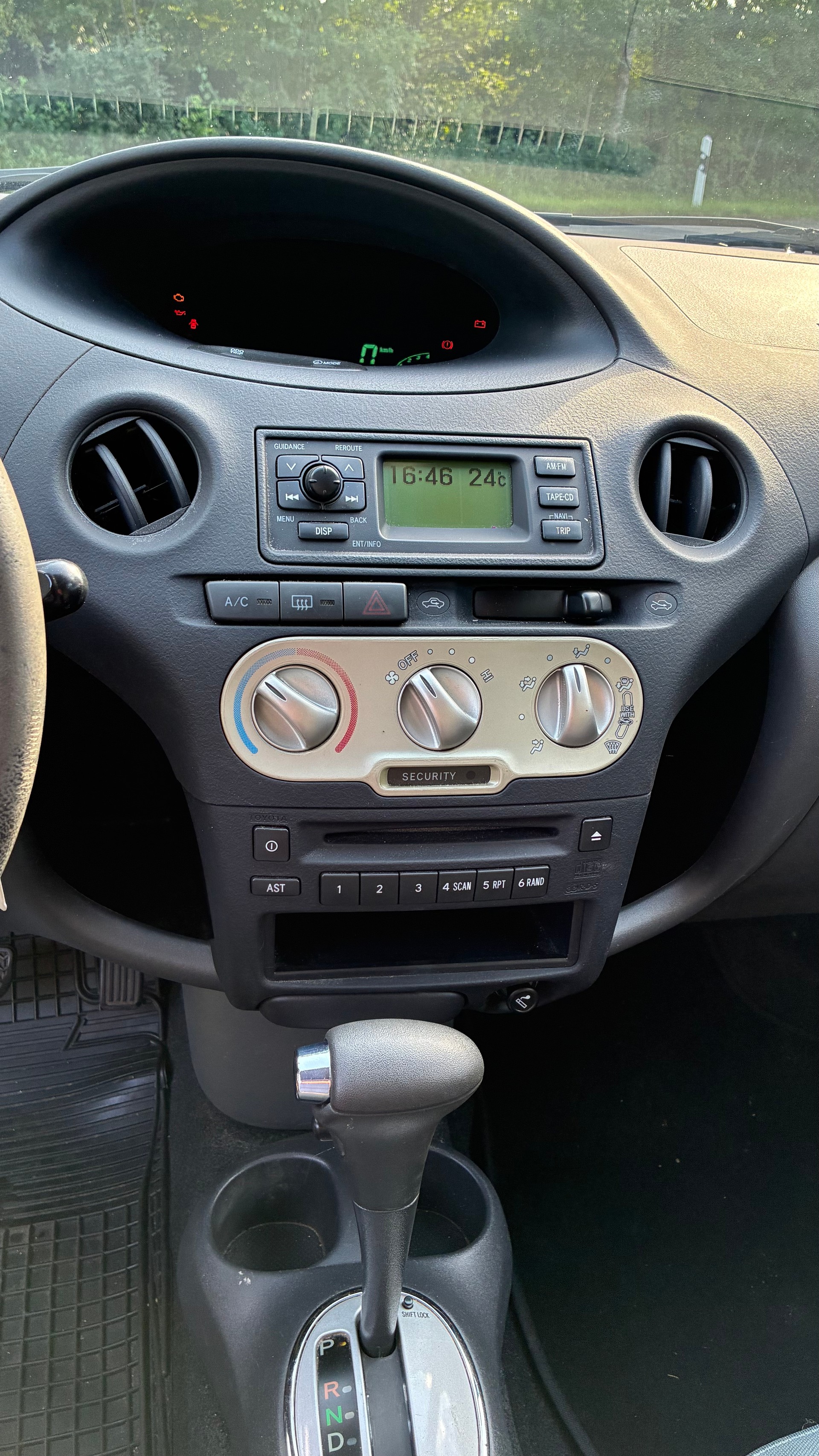 TOYOTA 1.3 16V Linea Sol-image-9
