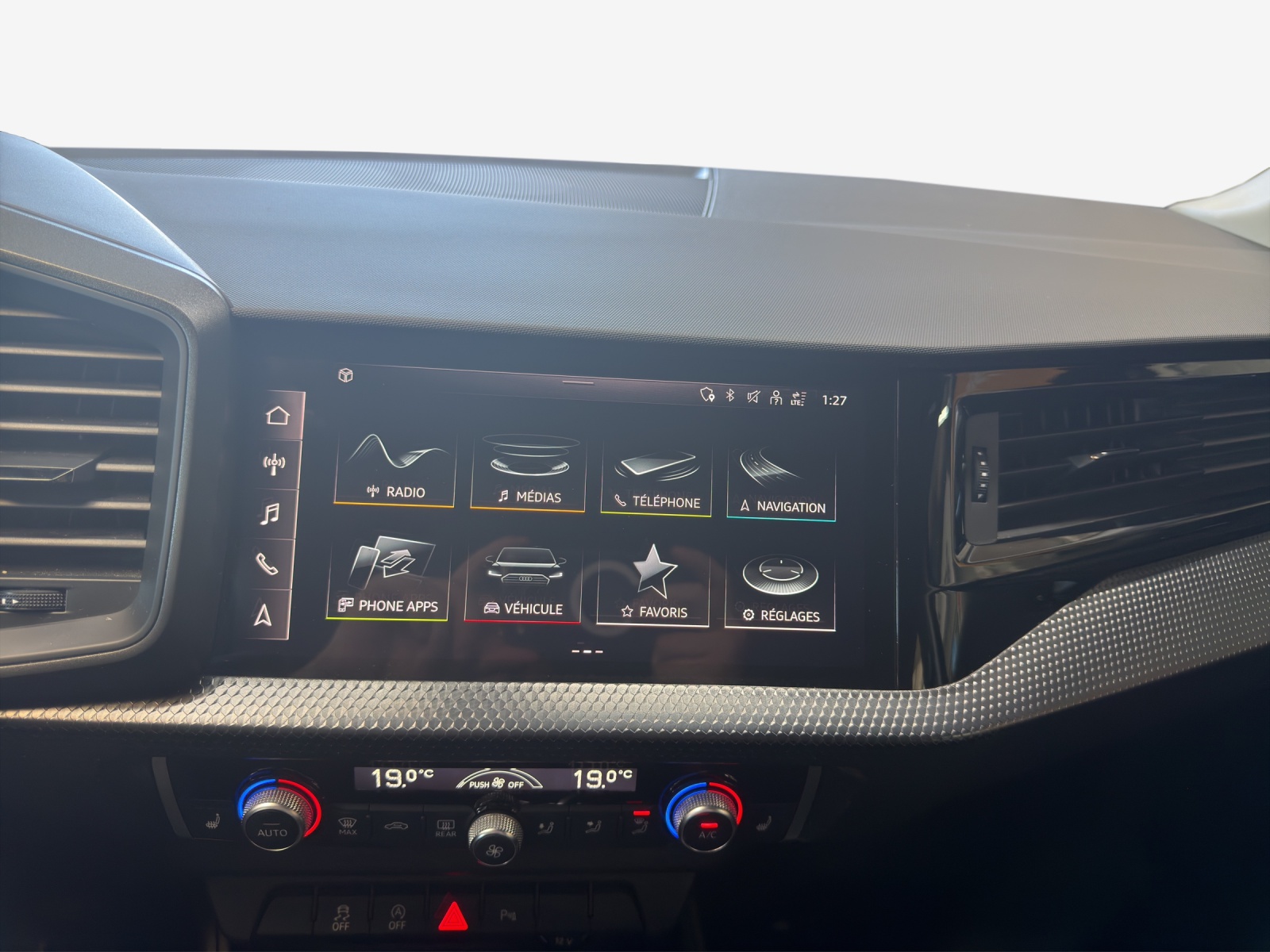 AUDI A1 Sportback 30 TFSI Attraction S-tronic-image-13
