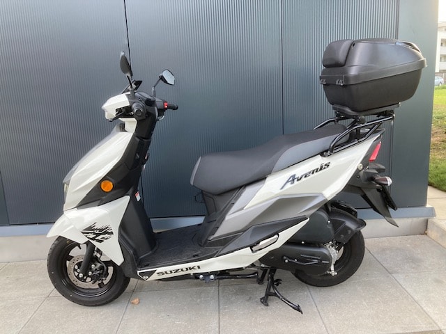 SUZUKI UN 125 Avenis-image-5