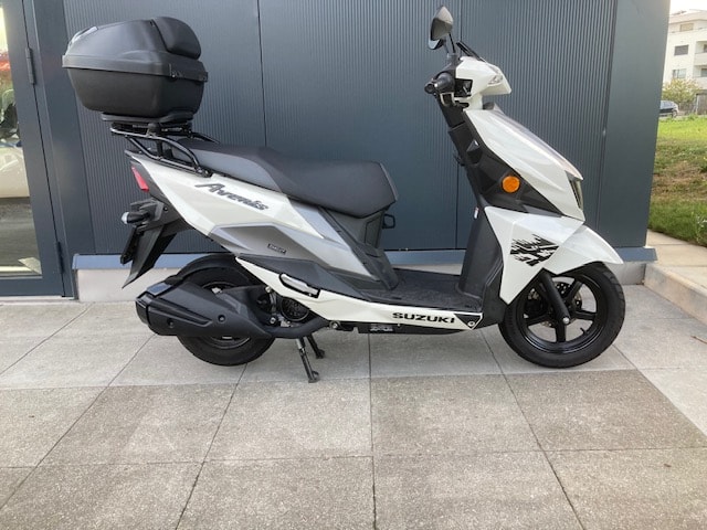 SUZUKI UN 125 Avenis