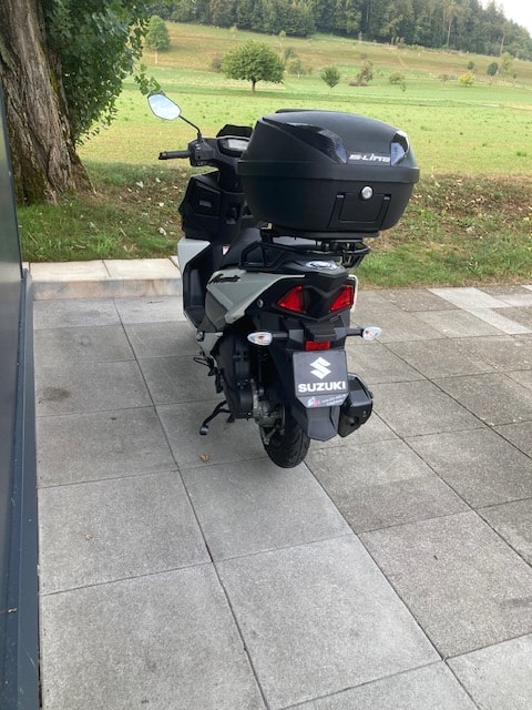SUZUKI UN 125 Avenis-image-2
