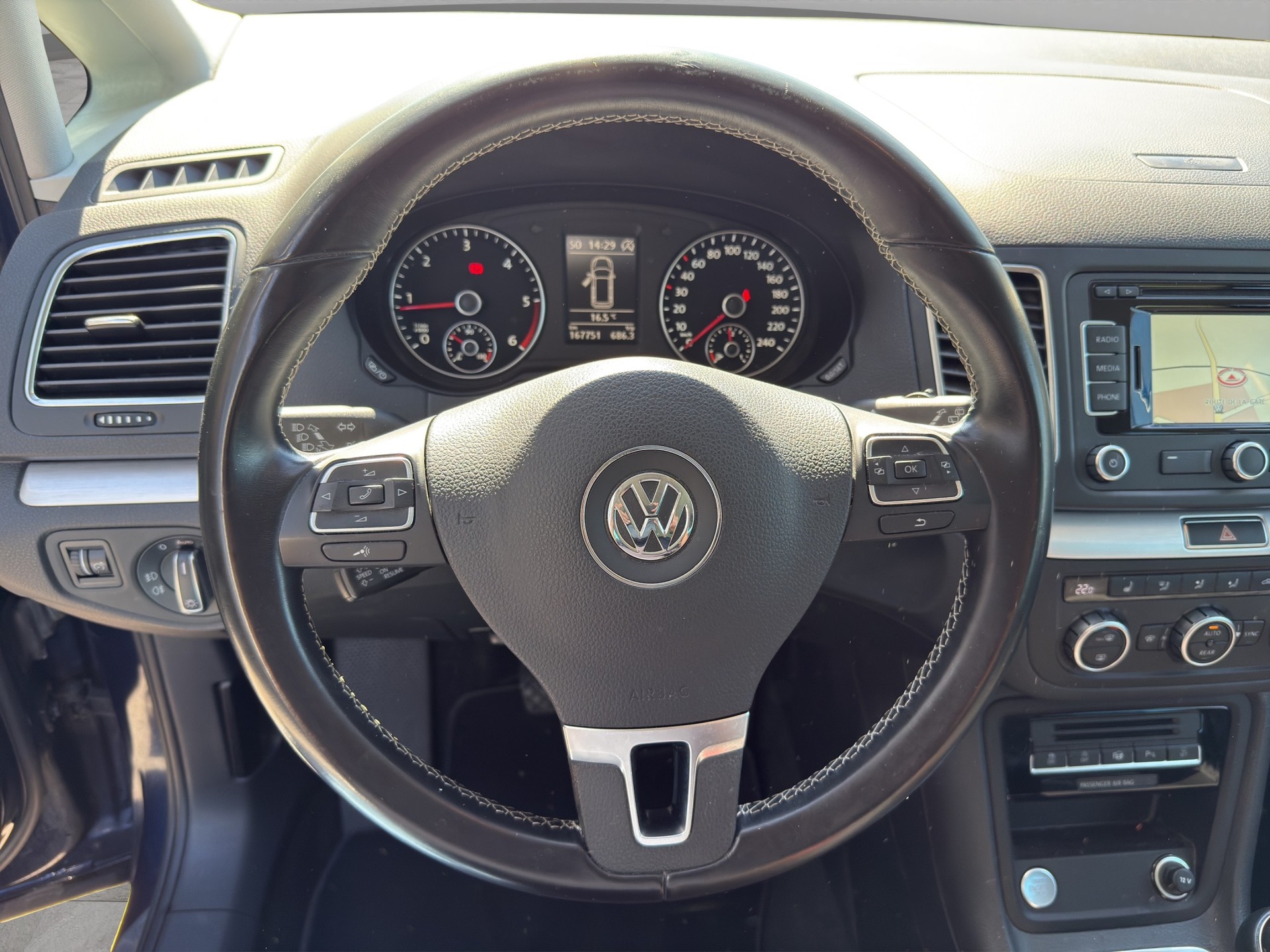 VW Sharan 2.0 TDI BlueMotion Technology Cup 4Motion-image-9