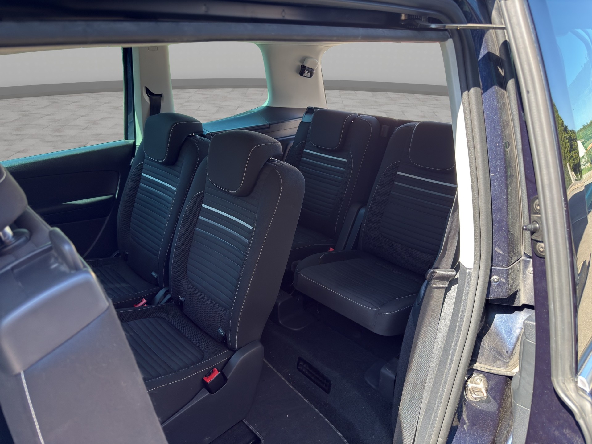 VW Sharan 2.0 TDI BlueMotion Technology Cup 4Motion-image-21