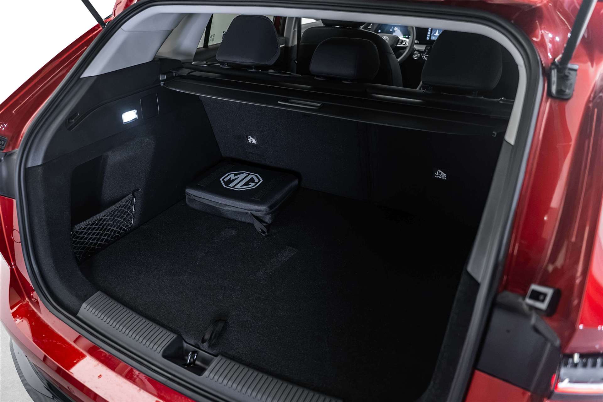 MG MG HS 1.5 T PHEV Comfort 272PS Automat-image-4