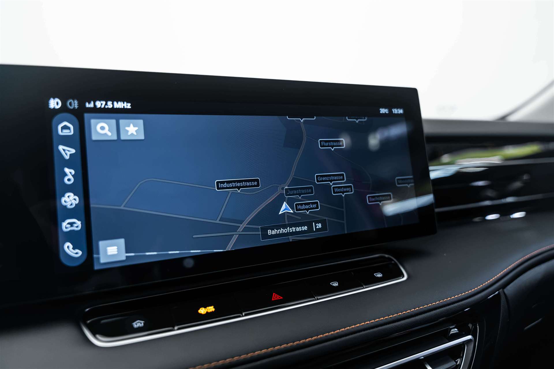 MG MG HS 1.5 T PHEV Comfort 272PS Automat-image-18