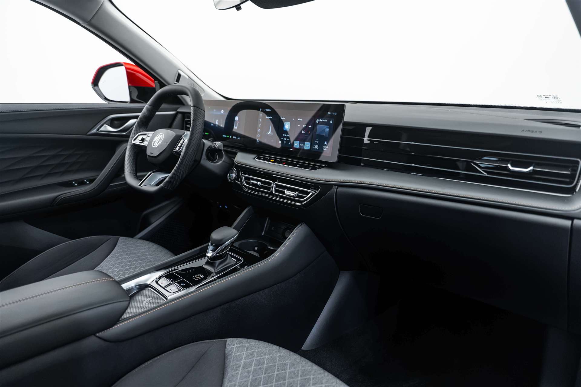 MG MG HS 1.5 T PHEV Comfort 272PS Automat-image-10