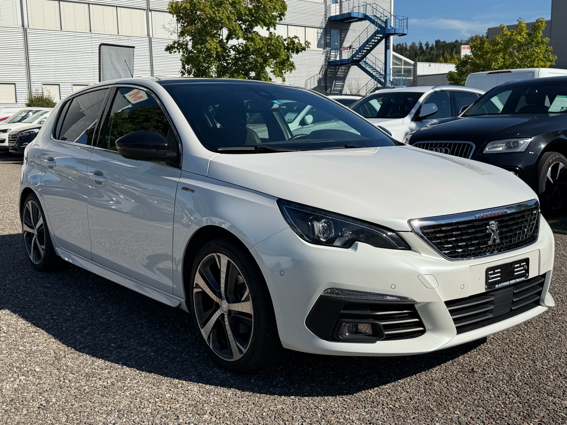 PEUGEOT 308 1.2 Pure Tech GT Line EAT6-image-2