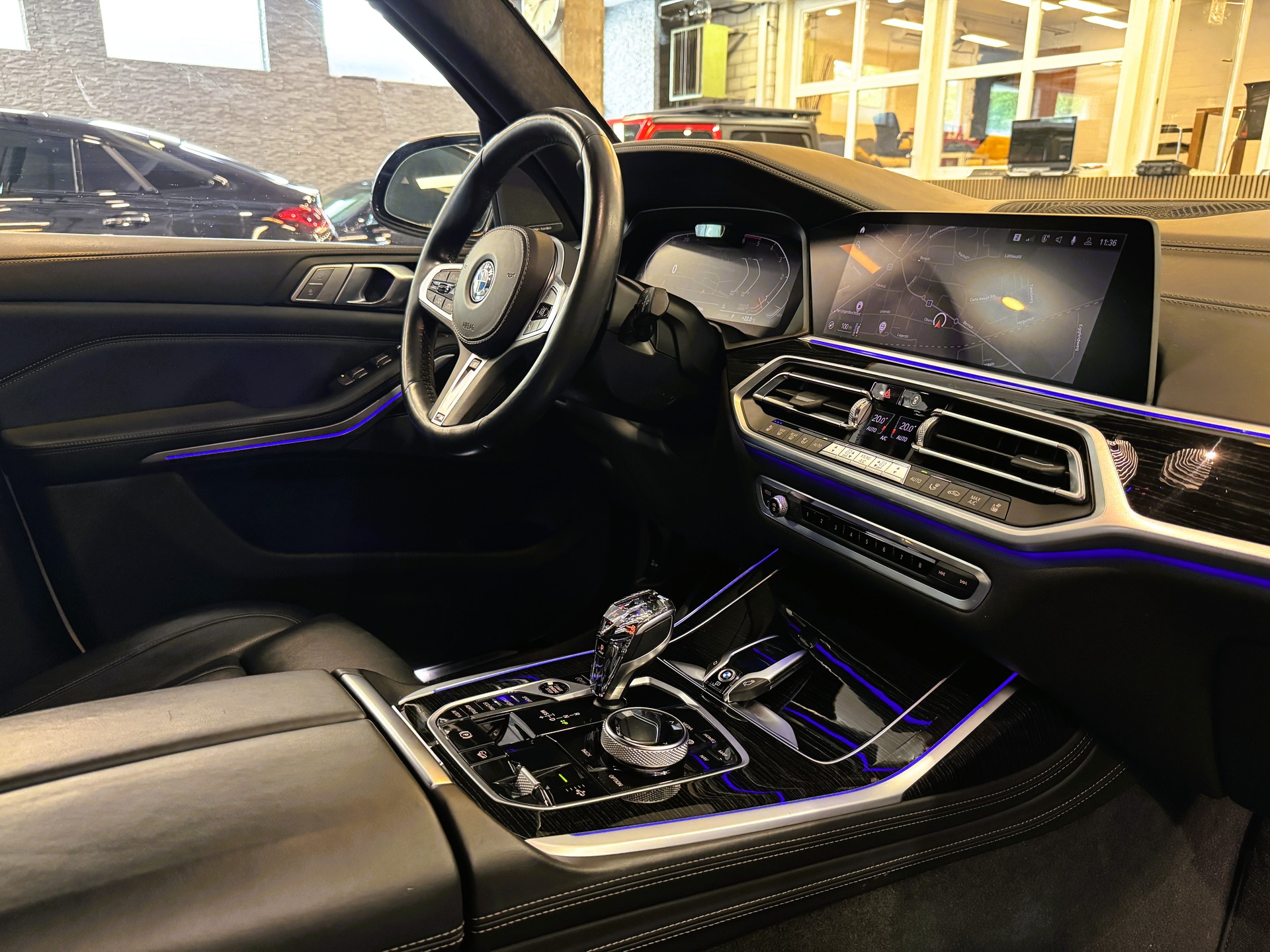 BMW X7 xDrive 30d Steptronic-image-30
