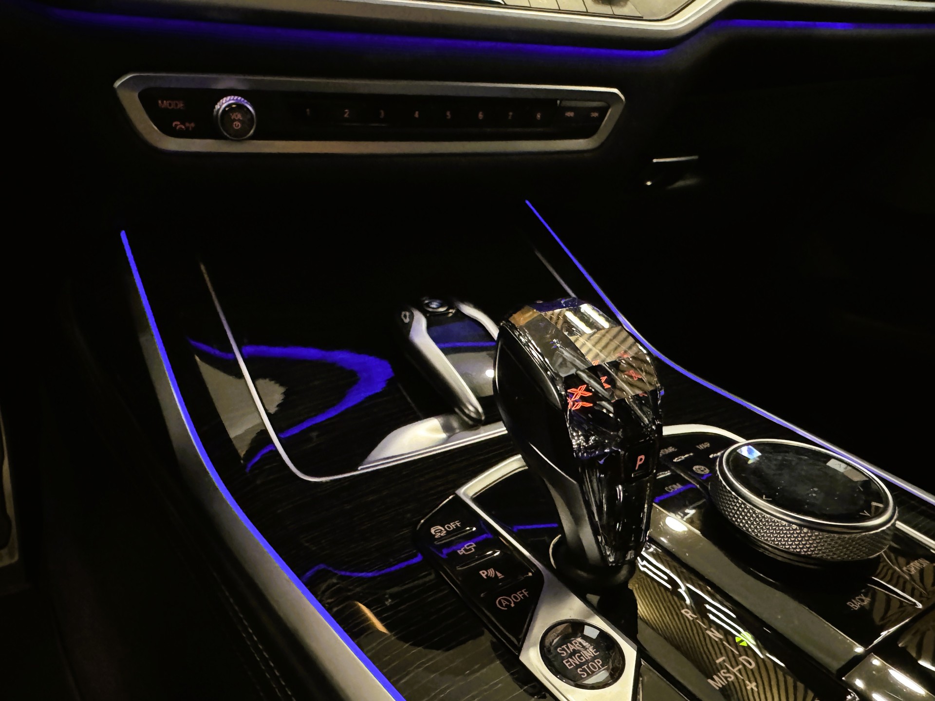 BMW X7 xDrive 30d Steptronic-image-16