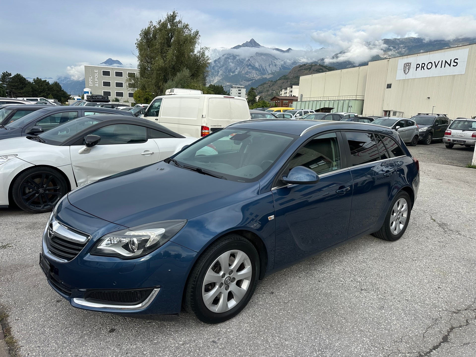 OPEL Insignia Sports Tourer 2.0 Turbo Sport-image-0