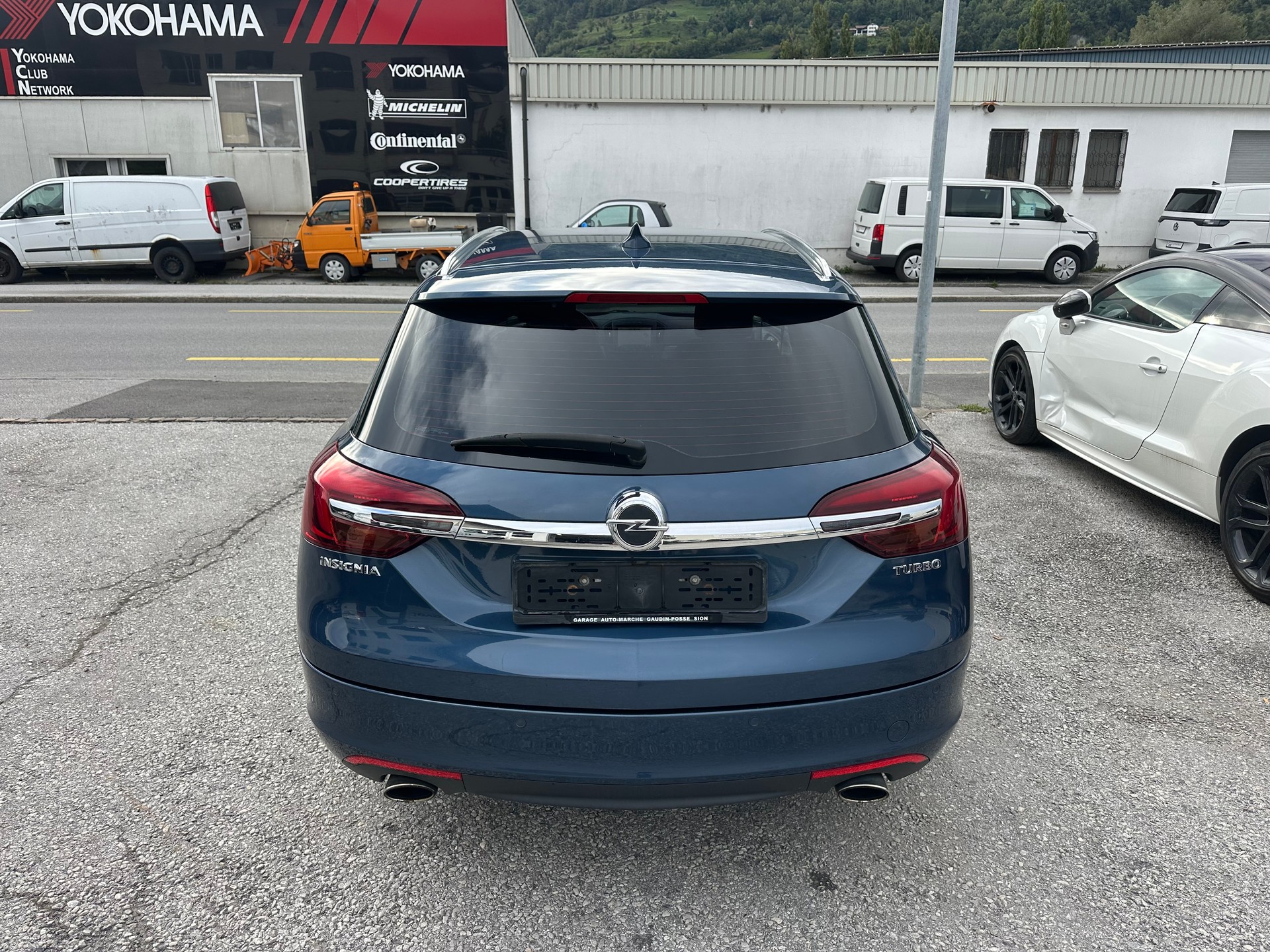 OPEL Insignia Sports Tourer 2.0 Turbo Sport-image-4