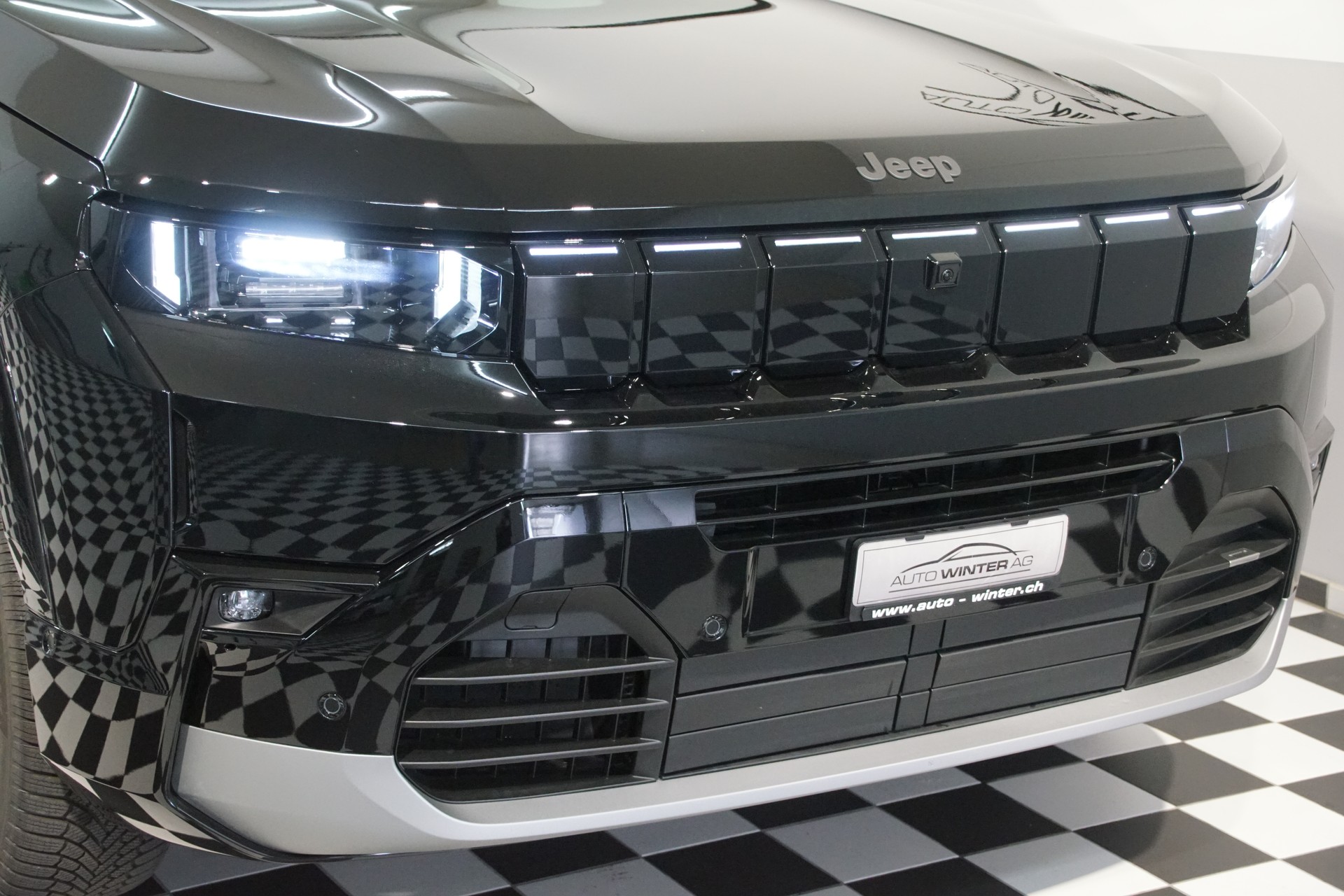 JEEP Compass 1.2 T e-Hybrid Summit plus SKY swiss Edt.-image-4