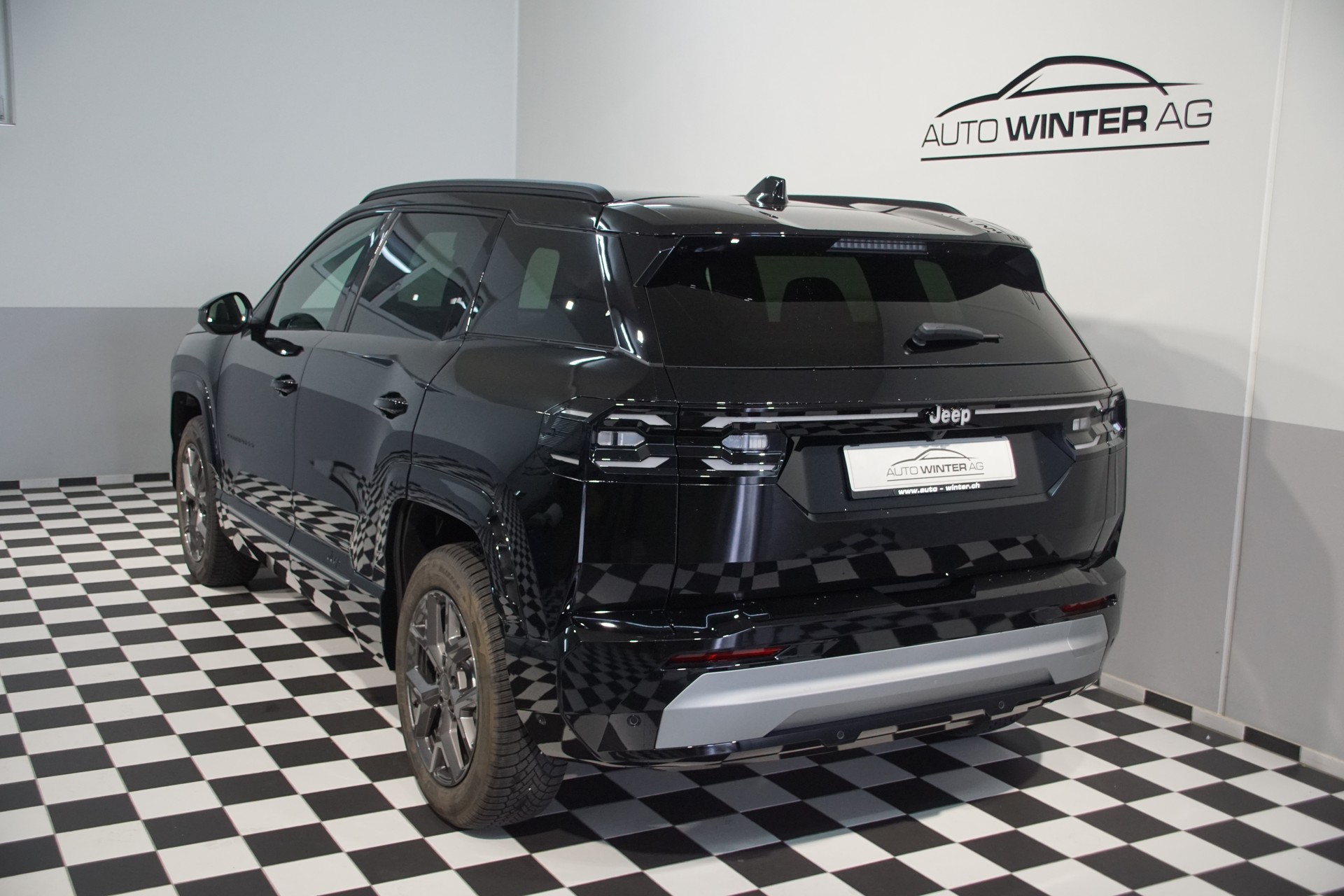 JEEP Compass 1.2 T e-Hybrid Summit plus SKY swiss Edt.-image-8