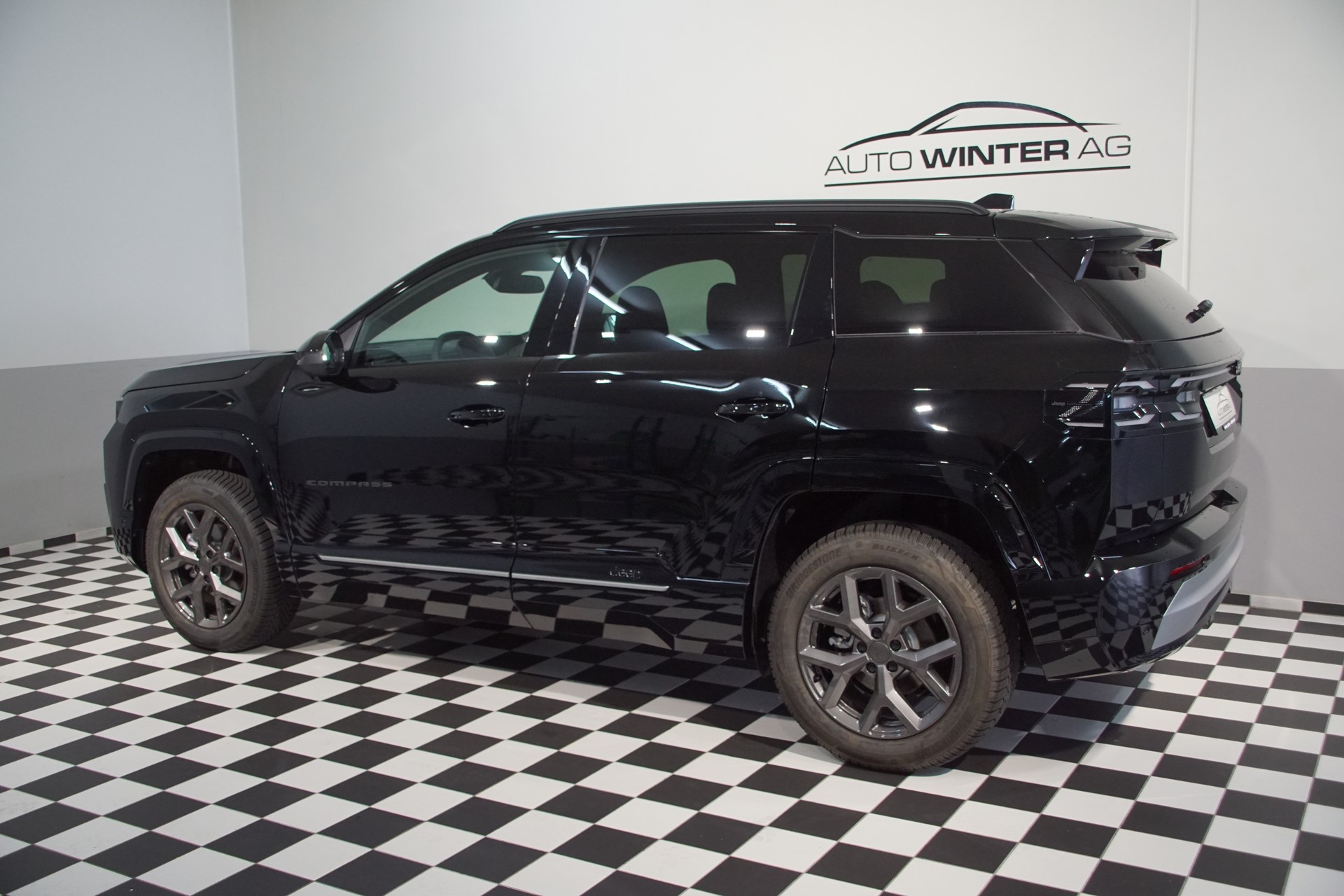 JEEP Compass 1.2 T e-Hybrid Summit plus SKY swiss Edt.-image-9