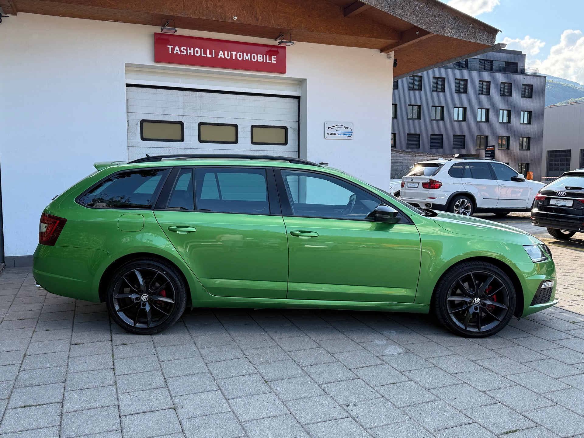 SKODA Octavia Combi 2.0 TDI RS 4x4 DSG-image-8