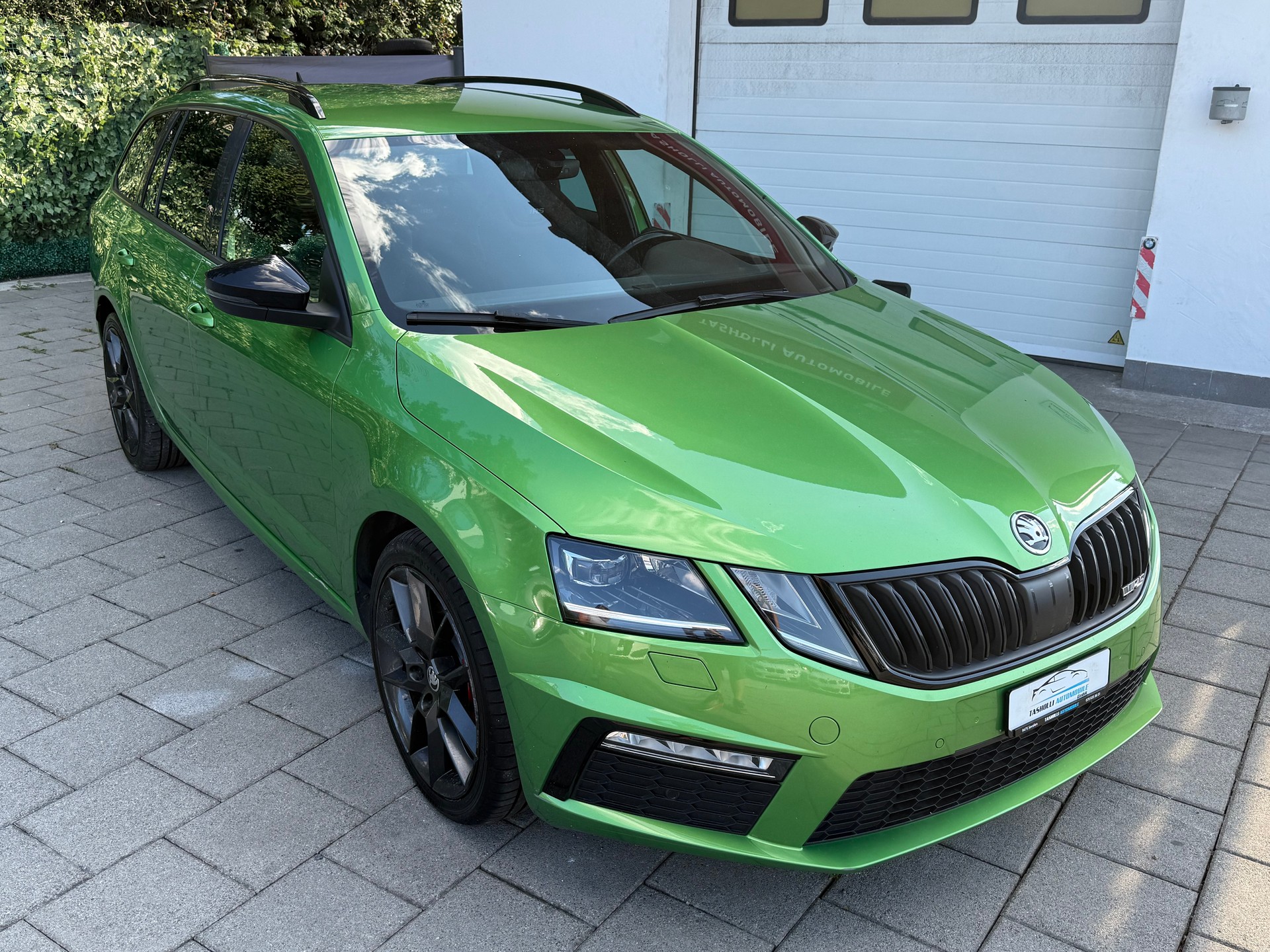 SKODA Octavia Combi 2.0 TDI RS 4x4 DSG-image-9