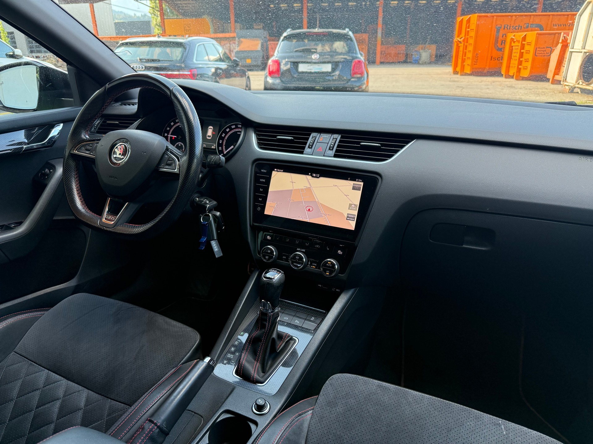 SKODA Octavia Combi 2.0 TDI RS 4x4 DSG-image-11