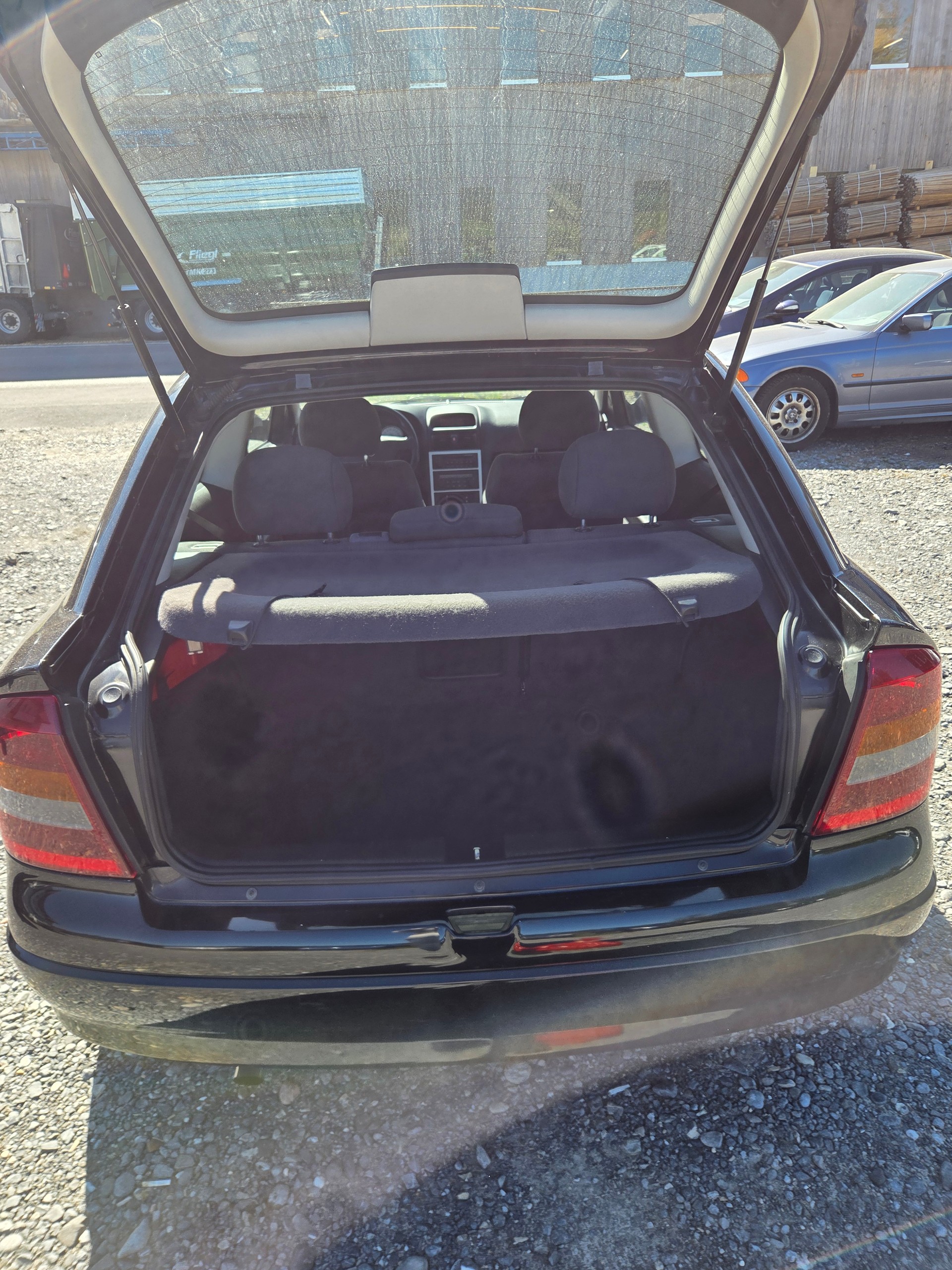 OPEL Astra 2.2i 16V Sport-image-4