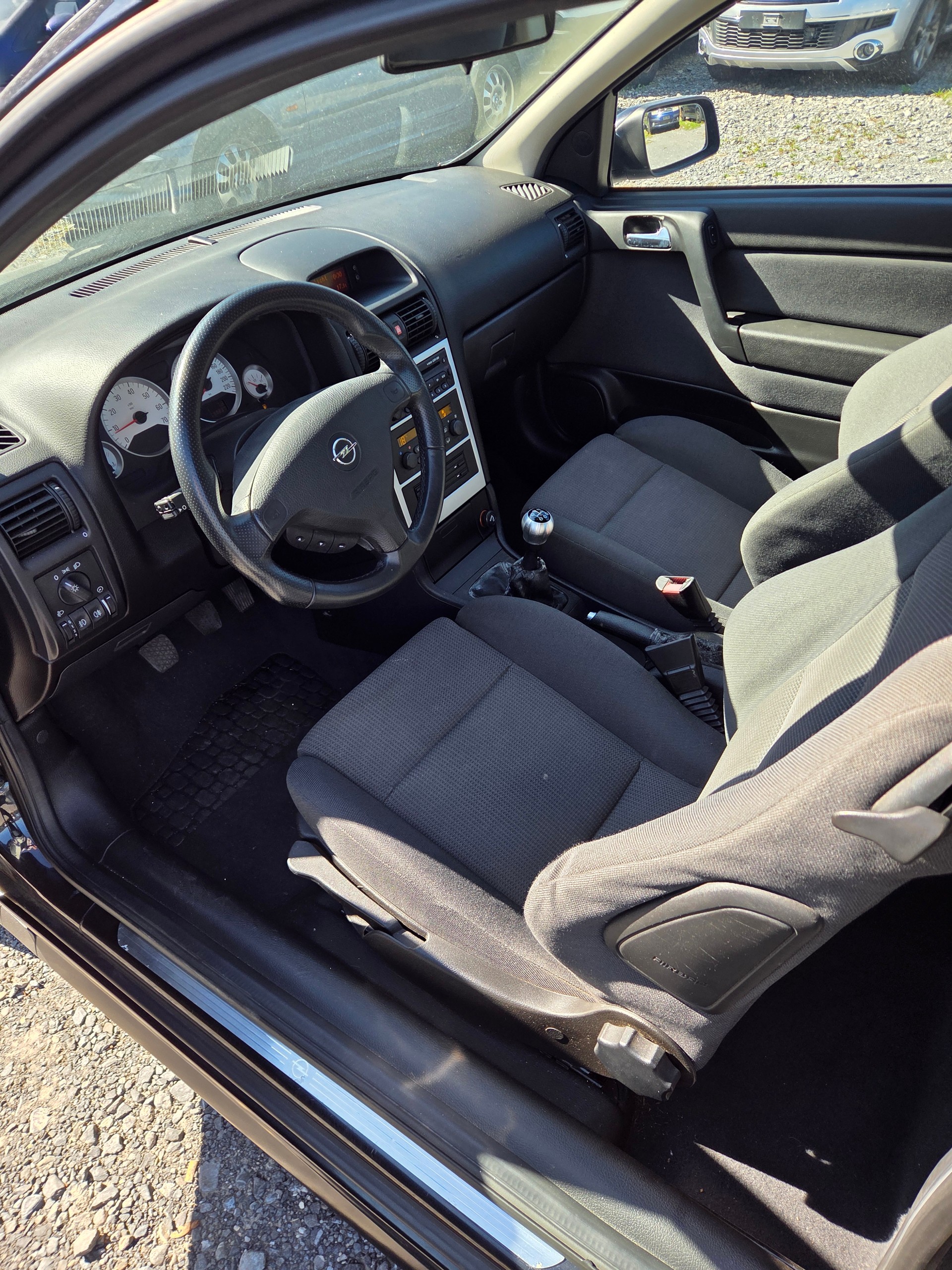 OPEL Astra 2.2i 16V Sport-image-5