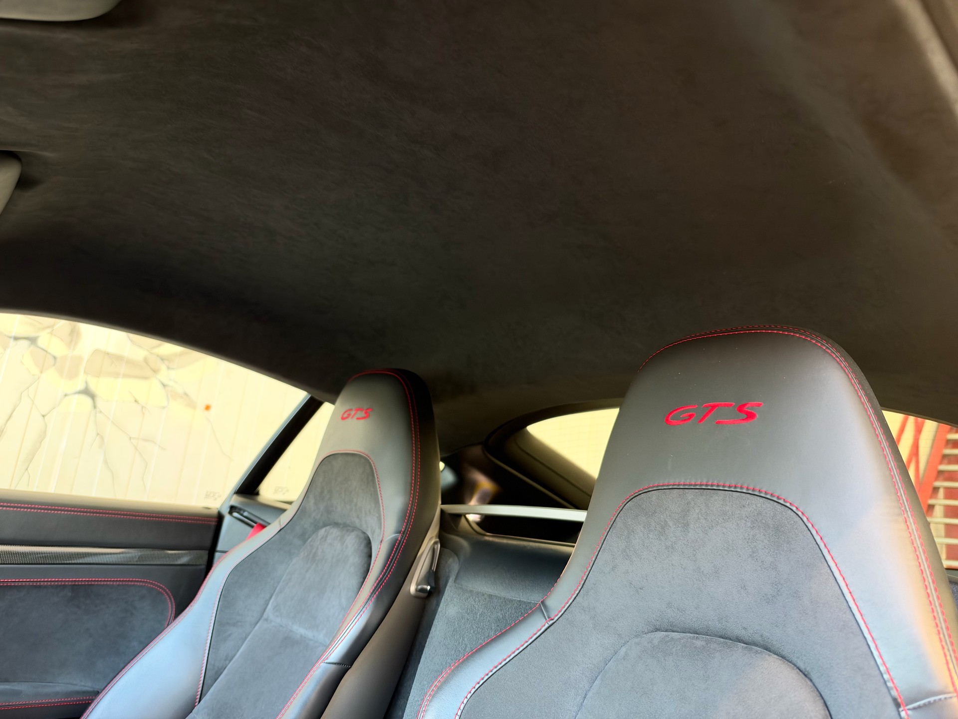 PORSCHE 718 Cayman GTS 4.0-image-15