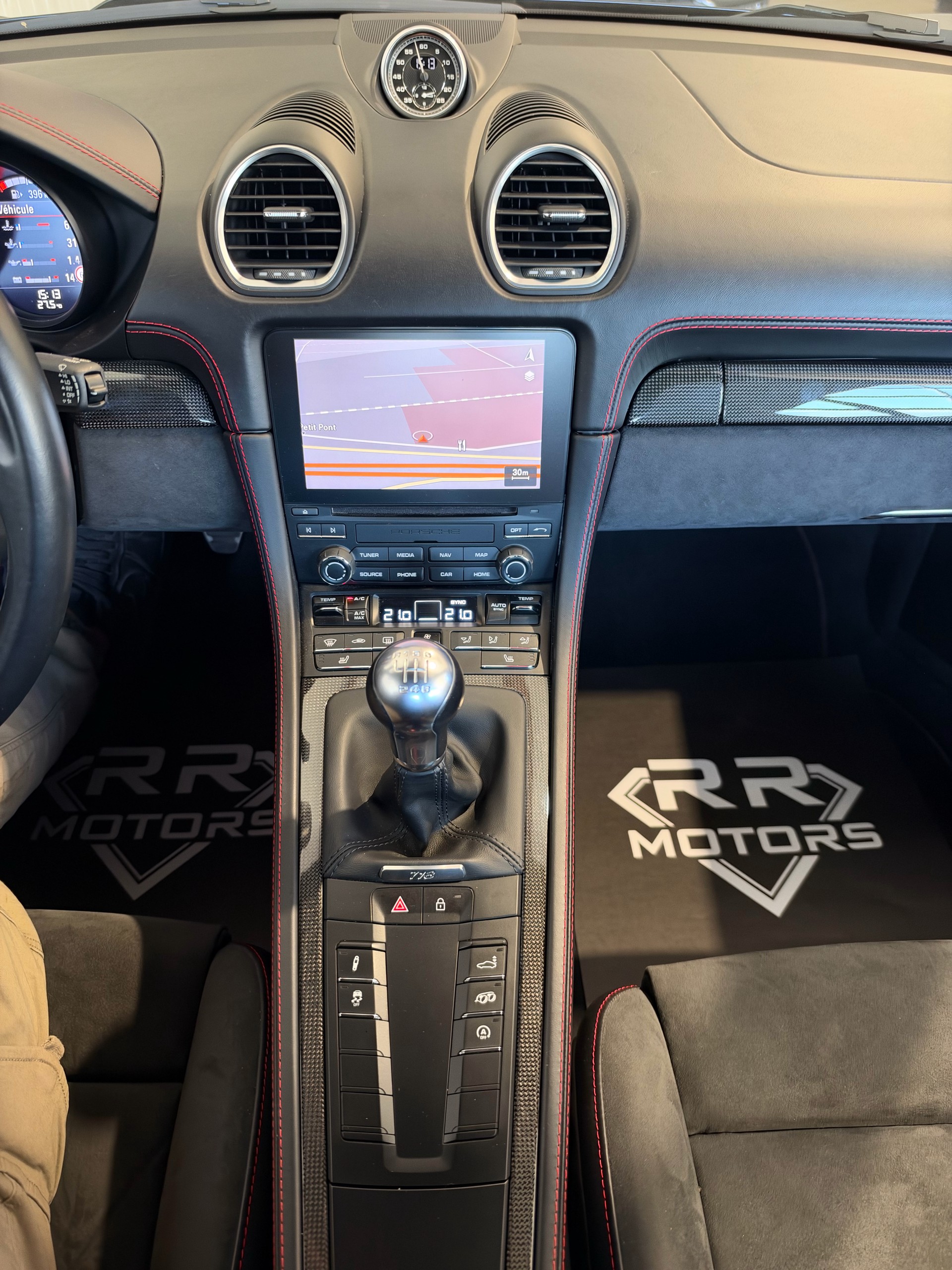 PORSCHE 718 Cayman GTS 4.0-image-9