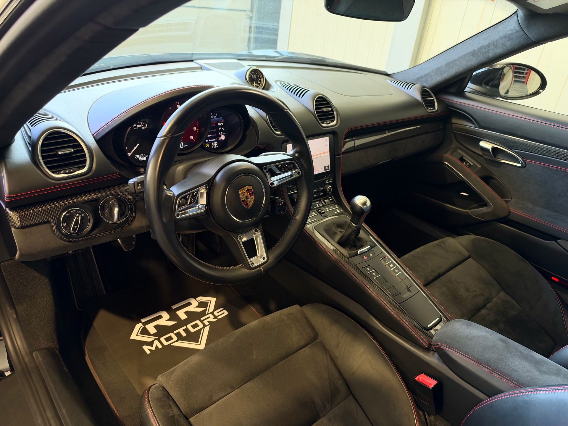 PORSCHE 718 Cayman GTS 4.0-image-13