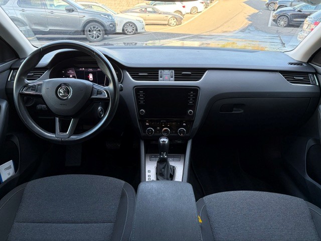 SKODA Octavia Combi 1.5 TSI Soleil DSG-image-12