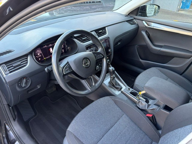 SKODA Octavia Combi 1.5 TSI Soleil DSG-image-7