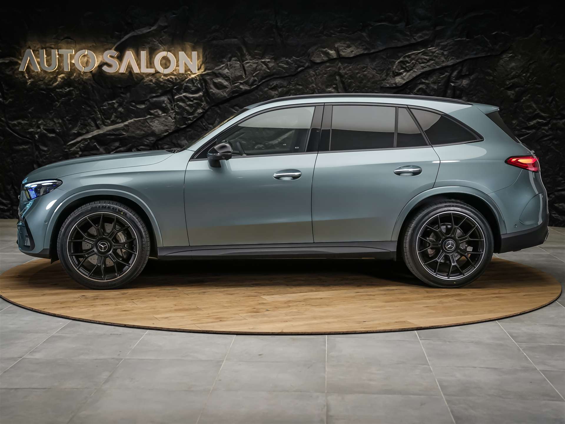 MERCEDES-BENZ GLC 300 d 4Matic AMG Line 9G-Tronic *21" Felgen*Digital Light*AHK*-image-2