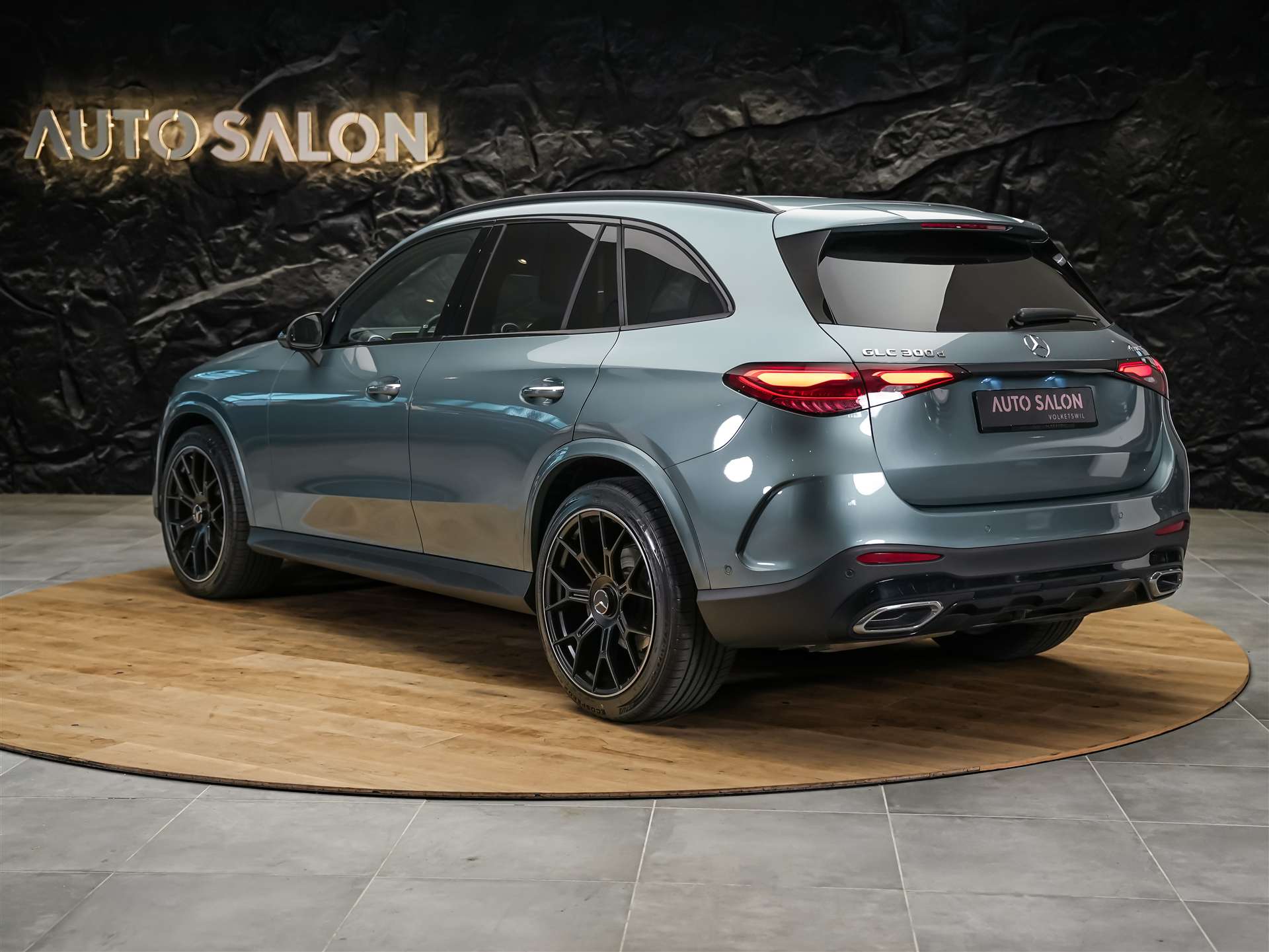 MERCEDES-BENZ GLC 300 d 4Matic AMG Line 9G-Tronic *21" Felgen*Digital Light*AHK*-image-3