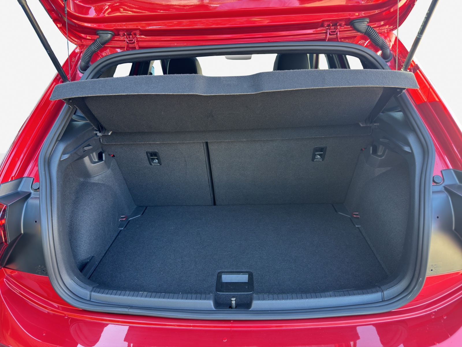 VW Polo 2.0 TSI GTI DSG-image-12