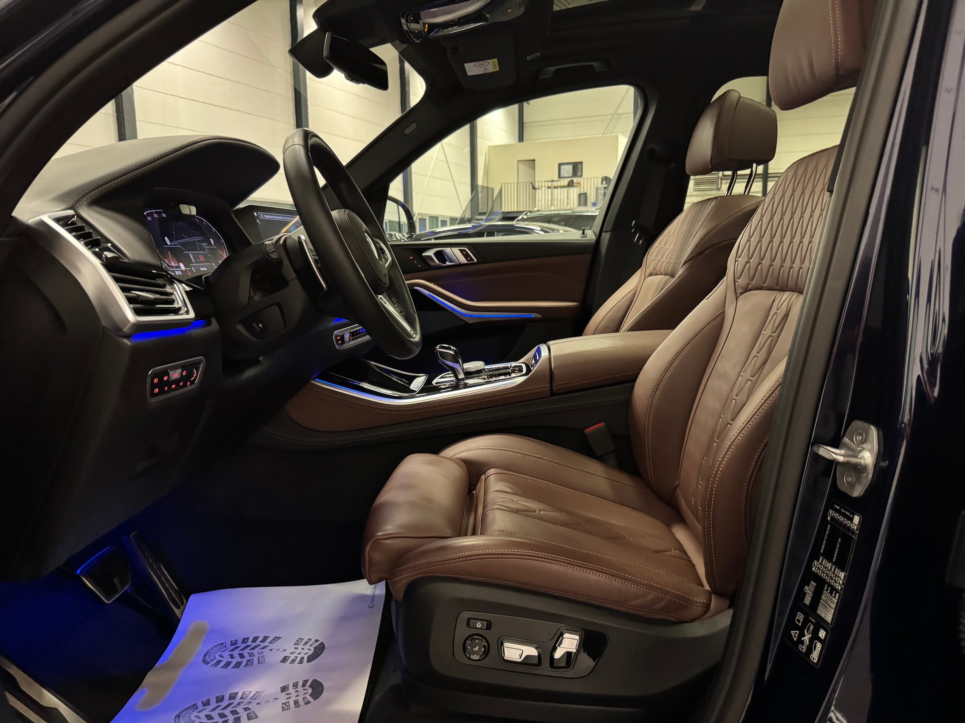 BMW X5 xDrive 48V 40d M Sport Steptronic-image-16