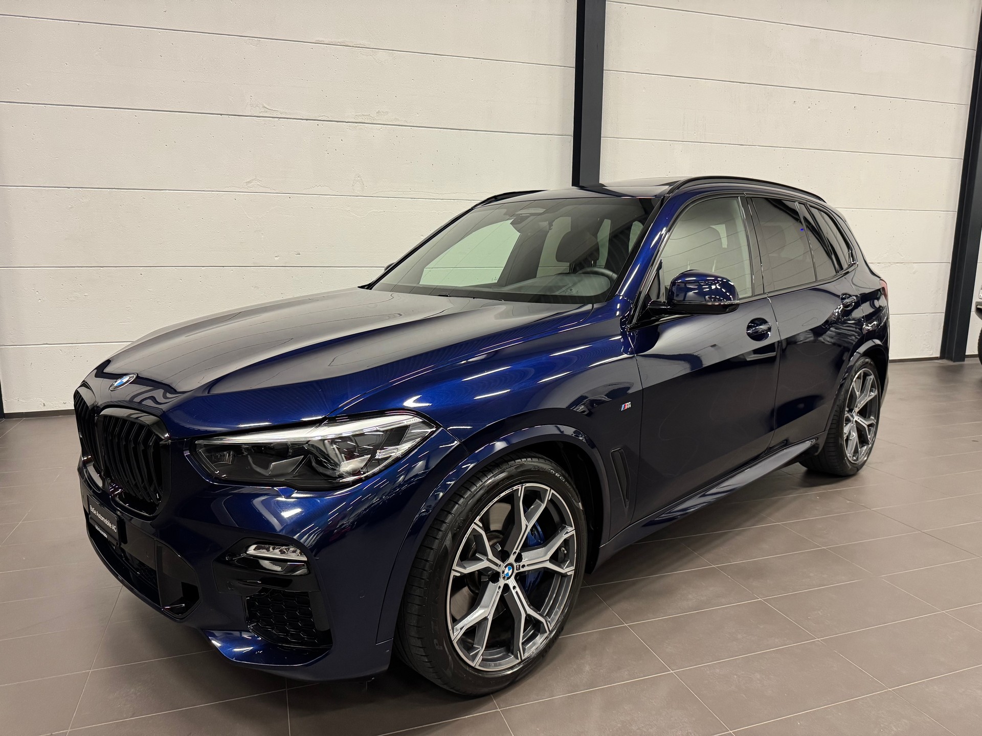 BMW X5 xDrive 48V 40d M Sport Steptronic-image-0