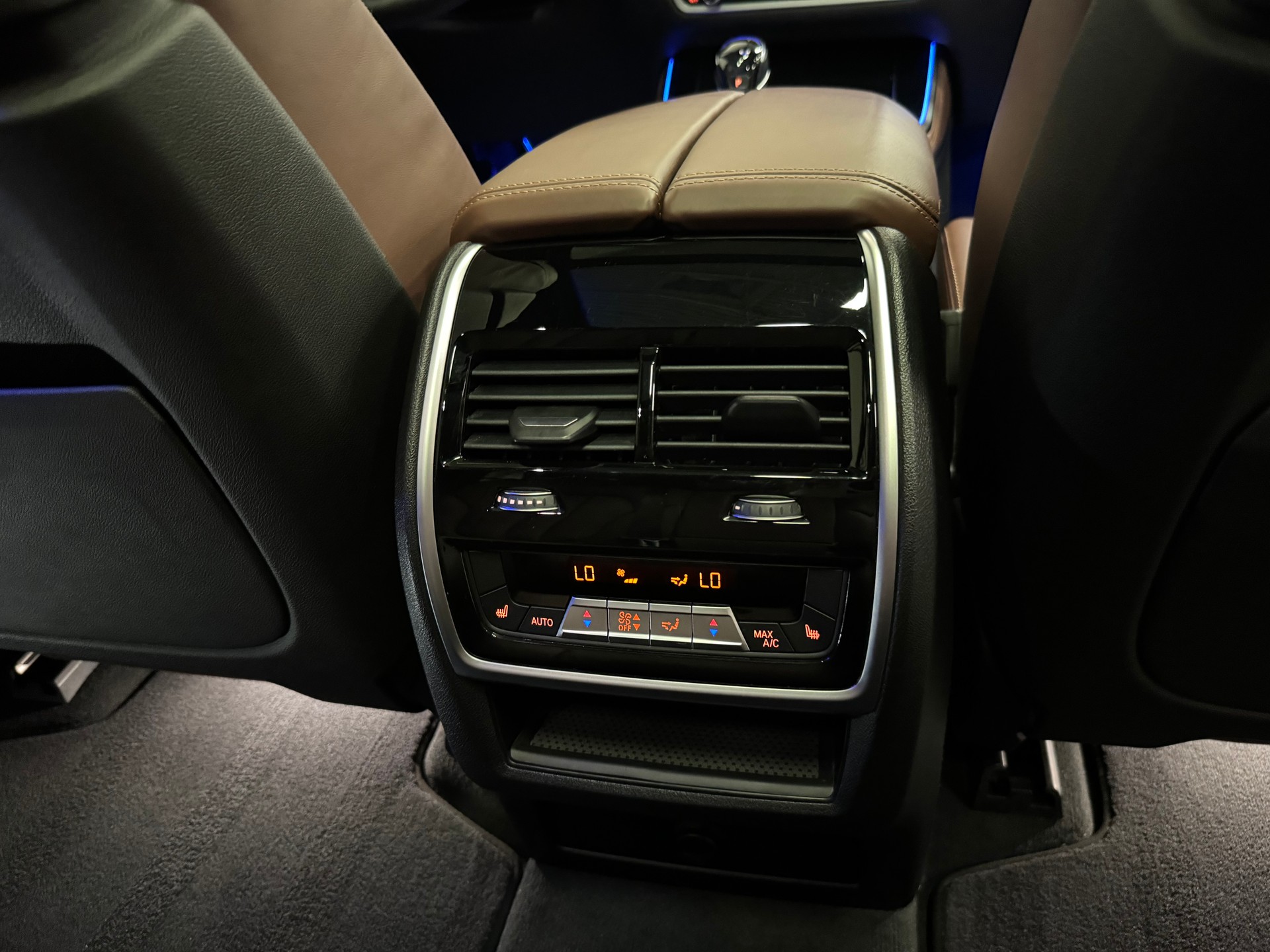 BMW X5 xDrive 48V 40d M Sport Steptronic-image-29