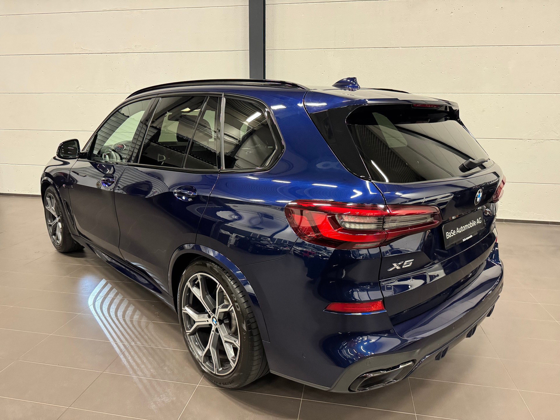 BMW X5 xDrive 48V 40d M Sport Steptronic-image-10