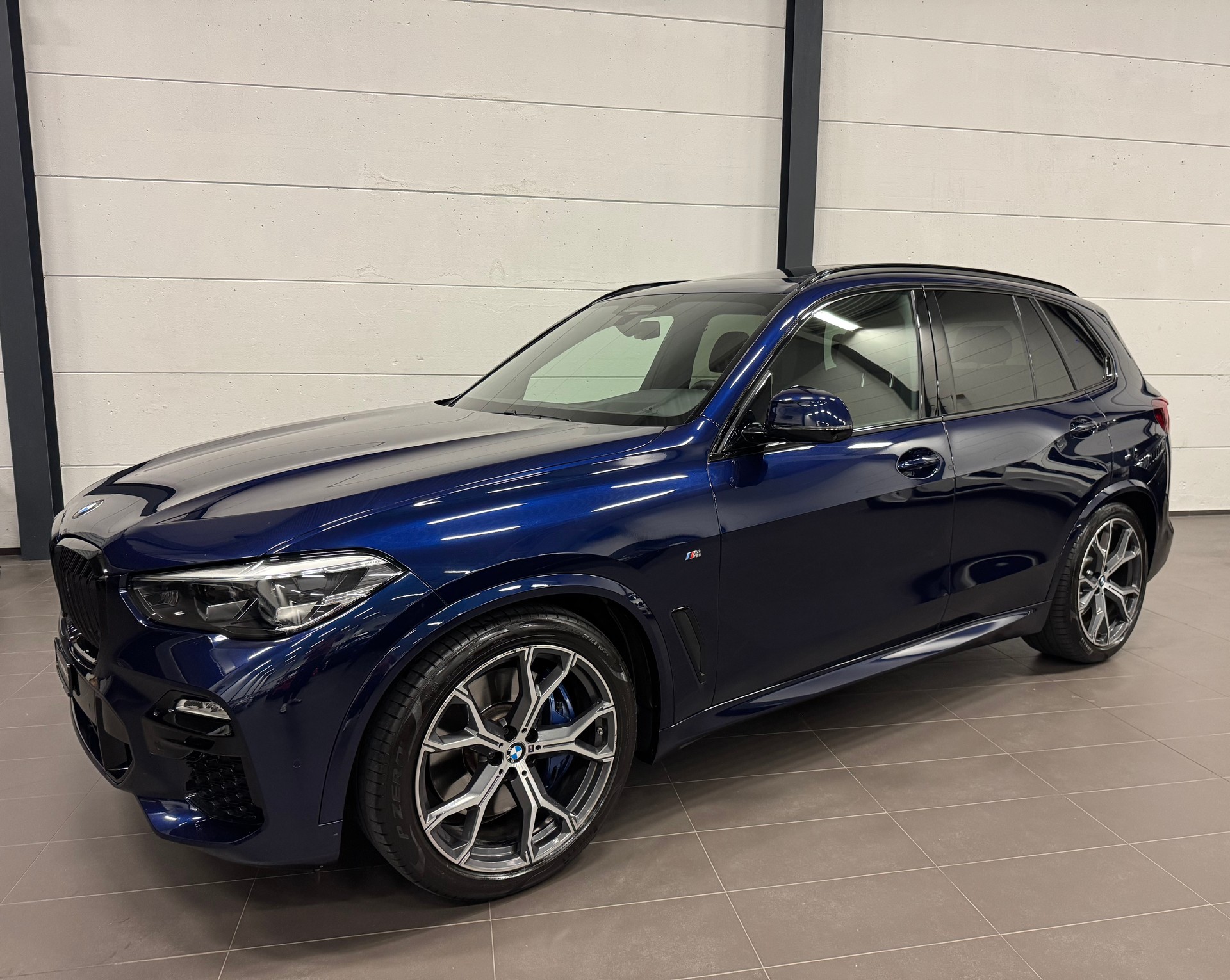 BMW X5 xDrive 48V 40d M Sport Steptronic-image-2