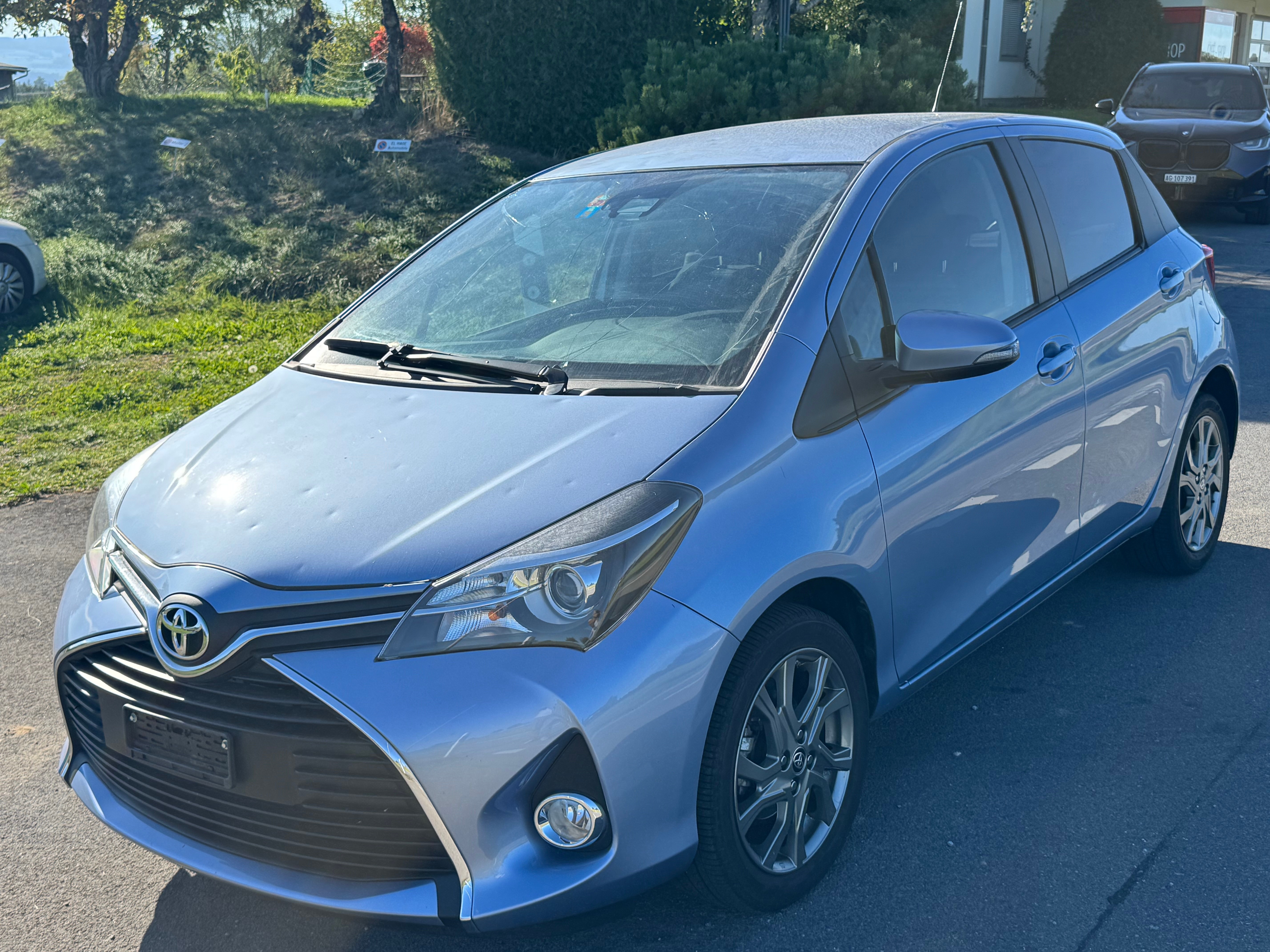 Car photo