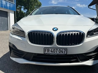 BMW 218d xDrive-image-5