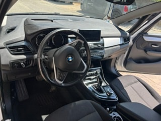 BMW 218d xDrive-image-1