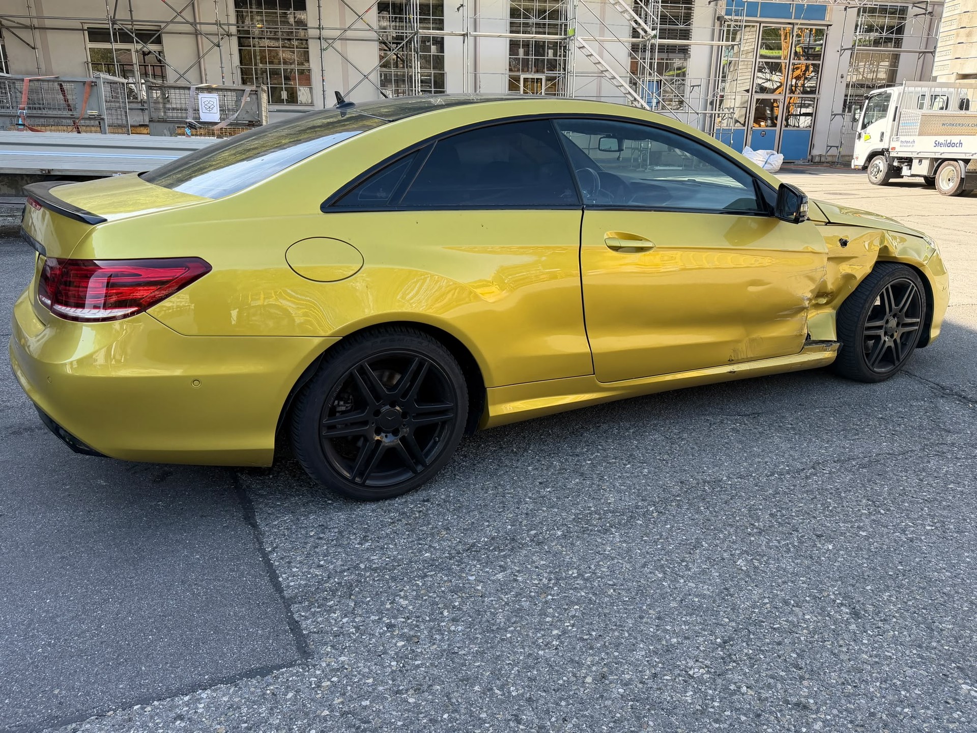 MERCEDES-BENZ E 250 7G-Tronic-image-2