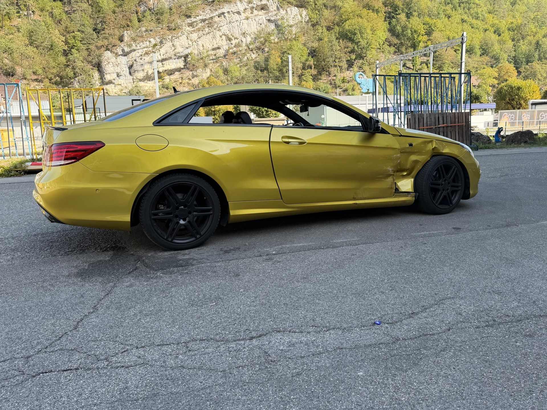 MERCEDES-BENZ E 250 7G-Tronic-image-5