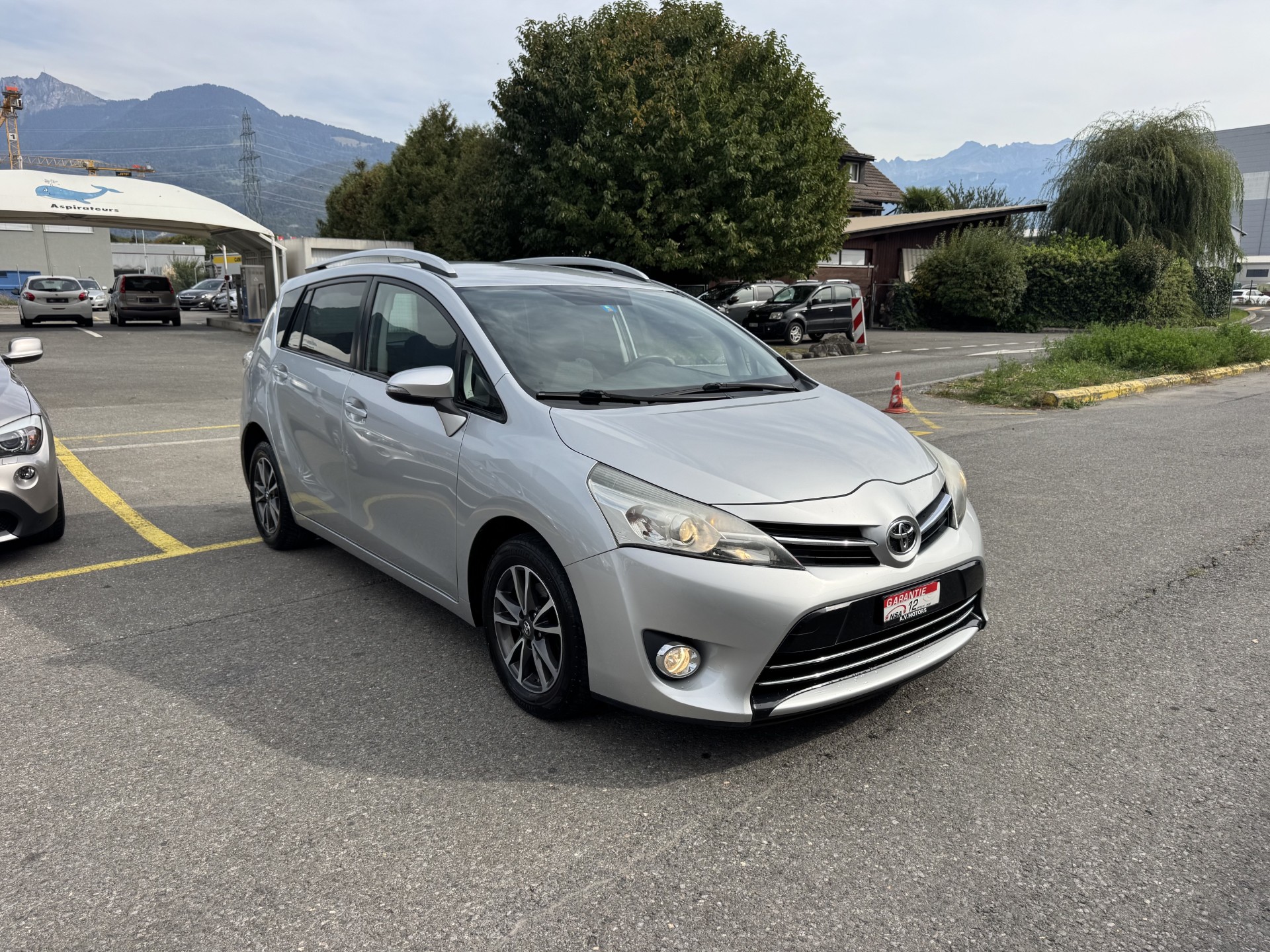 TOYOTA Verso 1.6 D-4D Trend-image-1